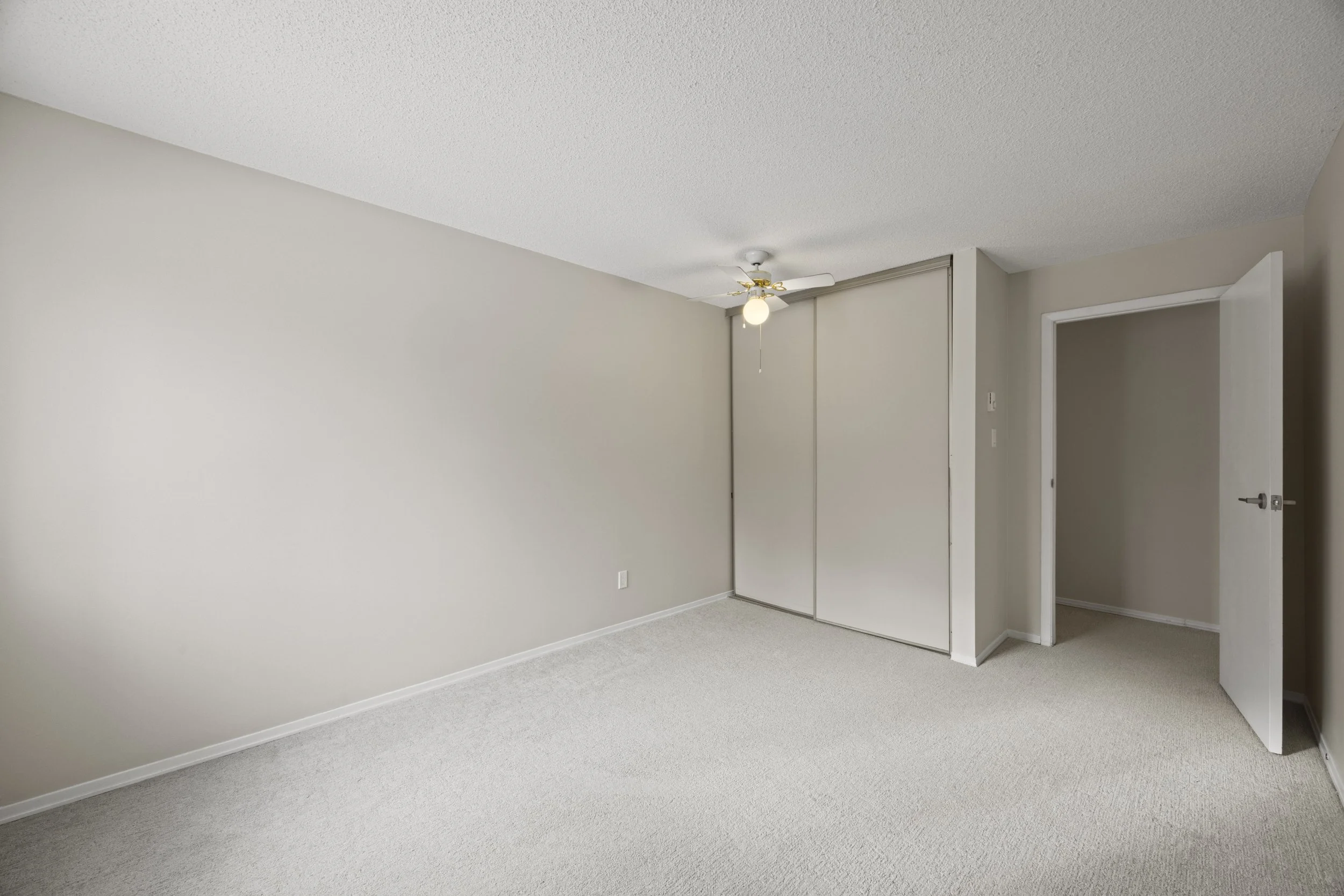 208 - 2228 Trafalgar St -26.JPG