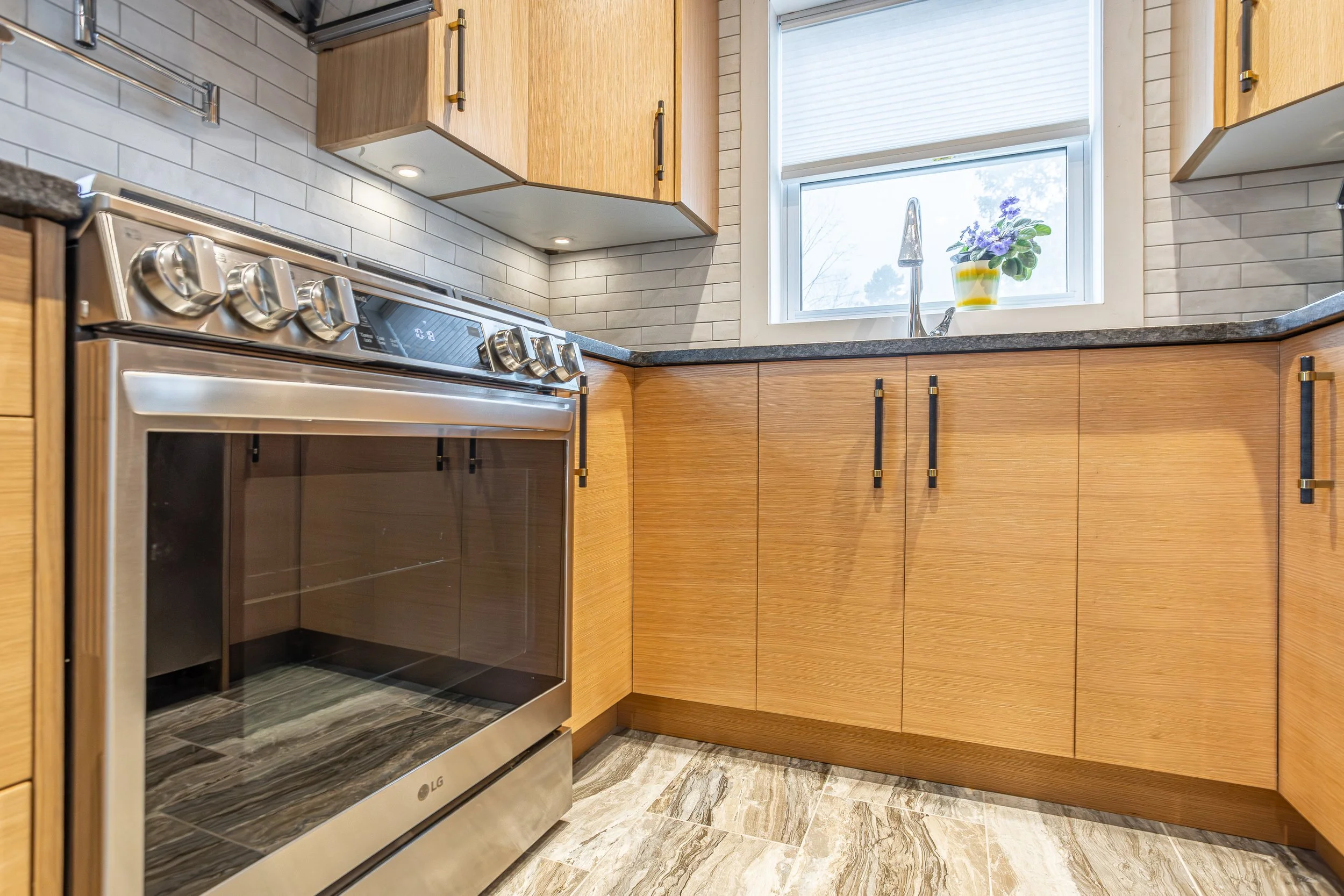 7017 Beattie St-9.jpg