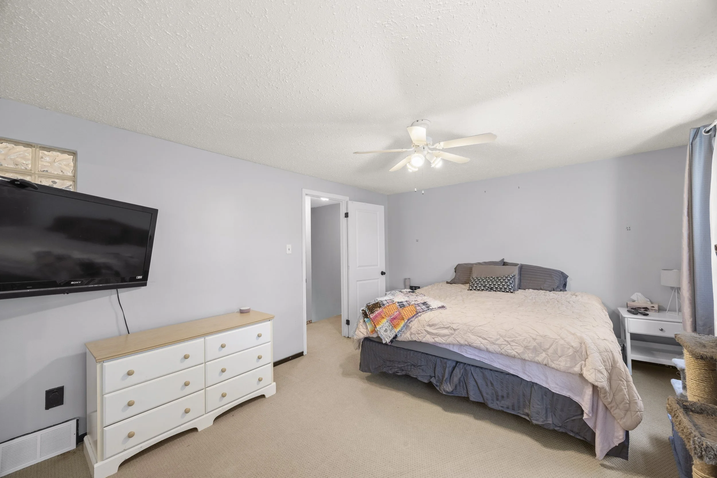 453 Wilkins St -23.JPG