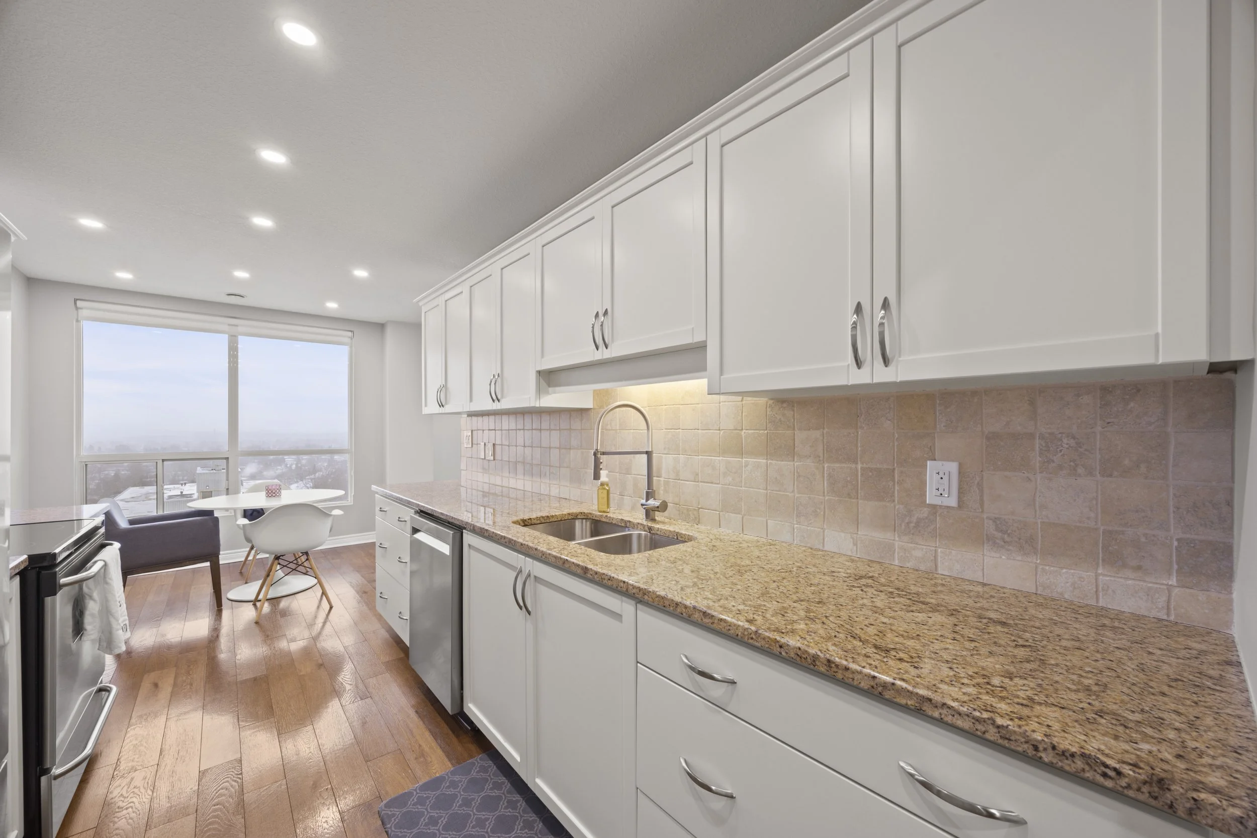 1104-353 Commissioners Rd W -23.JPG