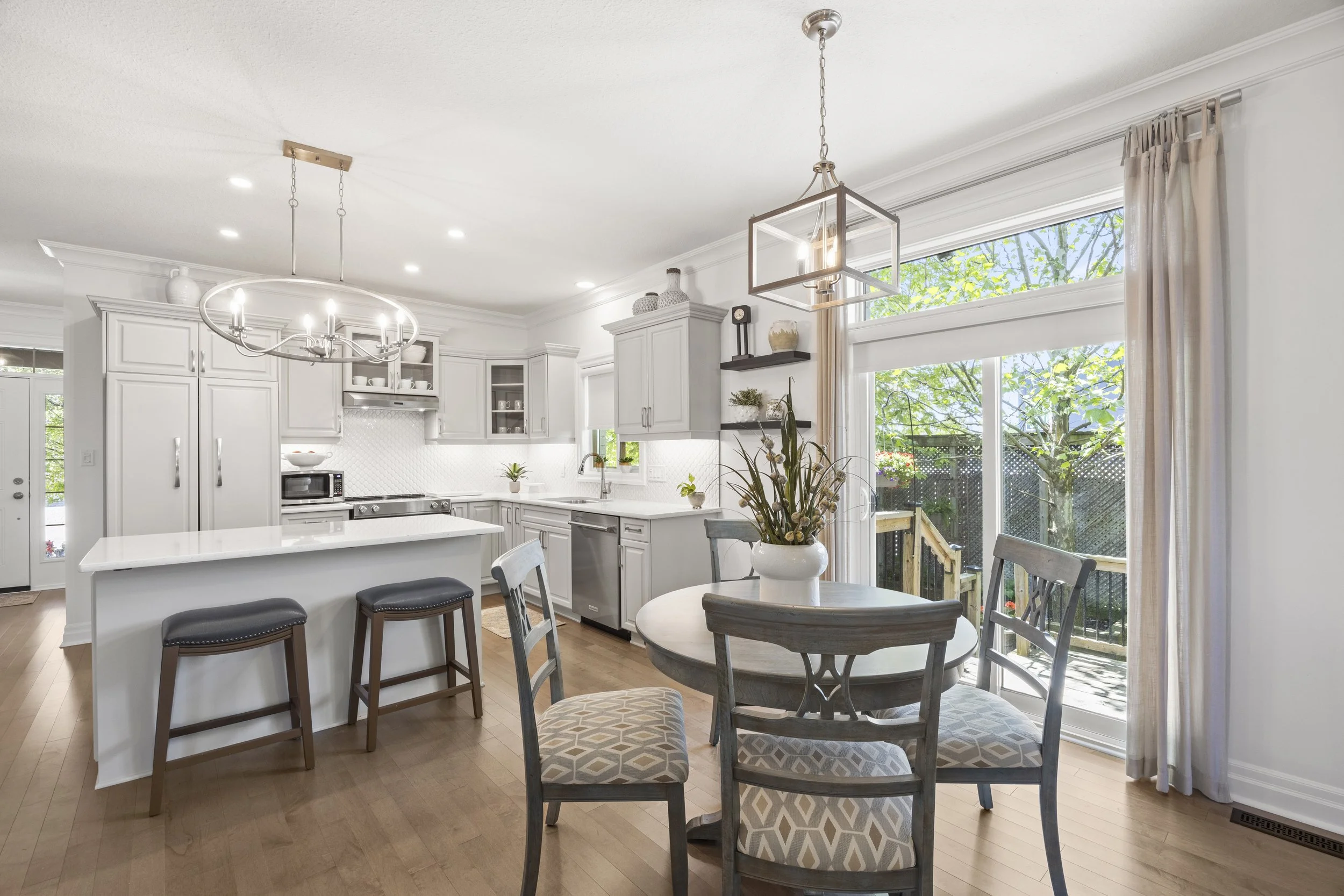 10-2080 Beaverbrook Ave -20.JPG