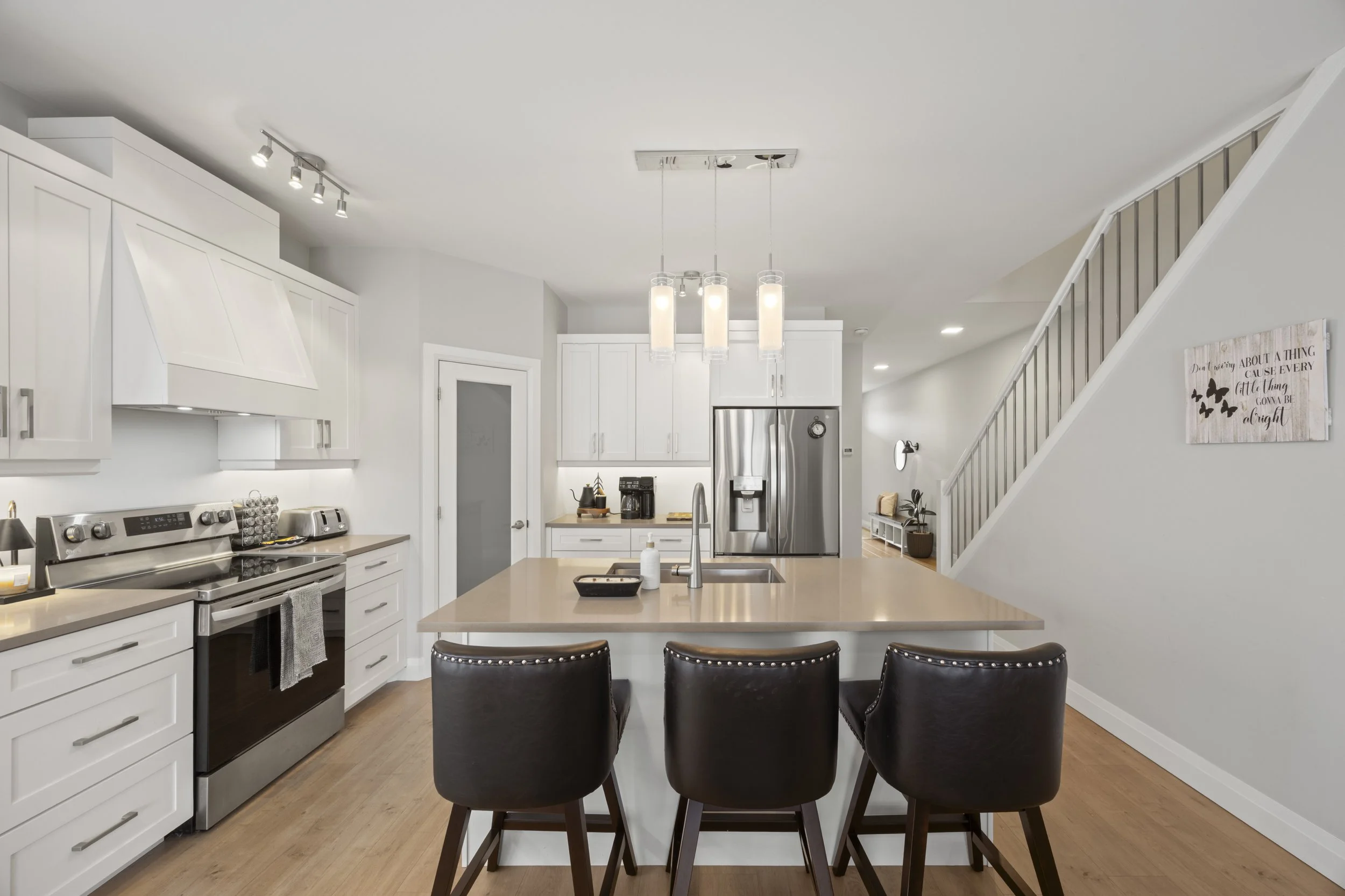 1-176 King St -11.JPG