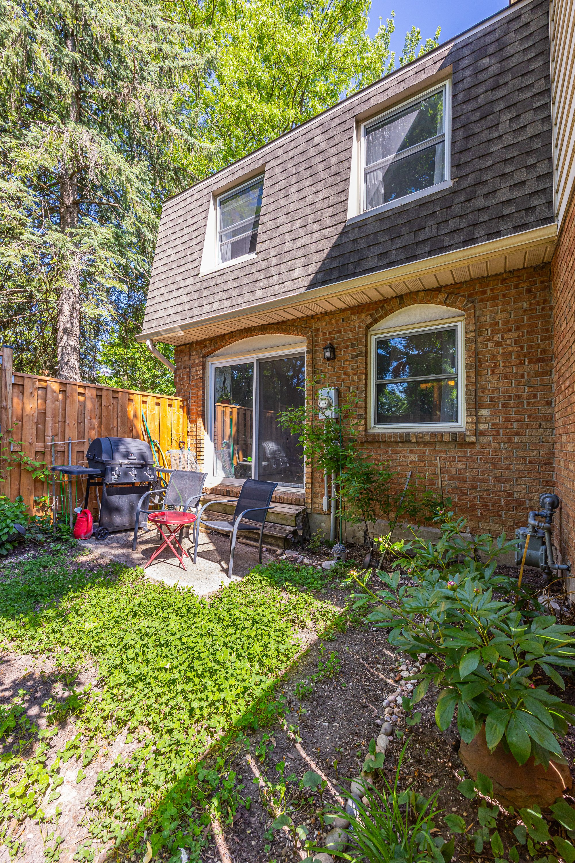 453 Wilkins St -30.jpg