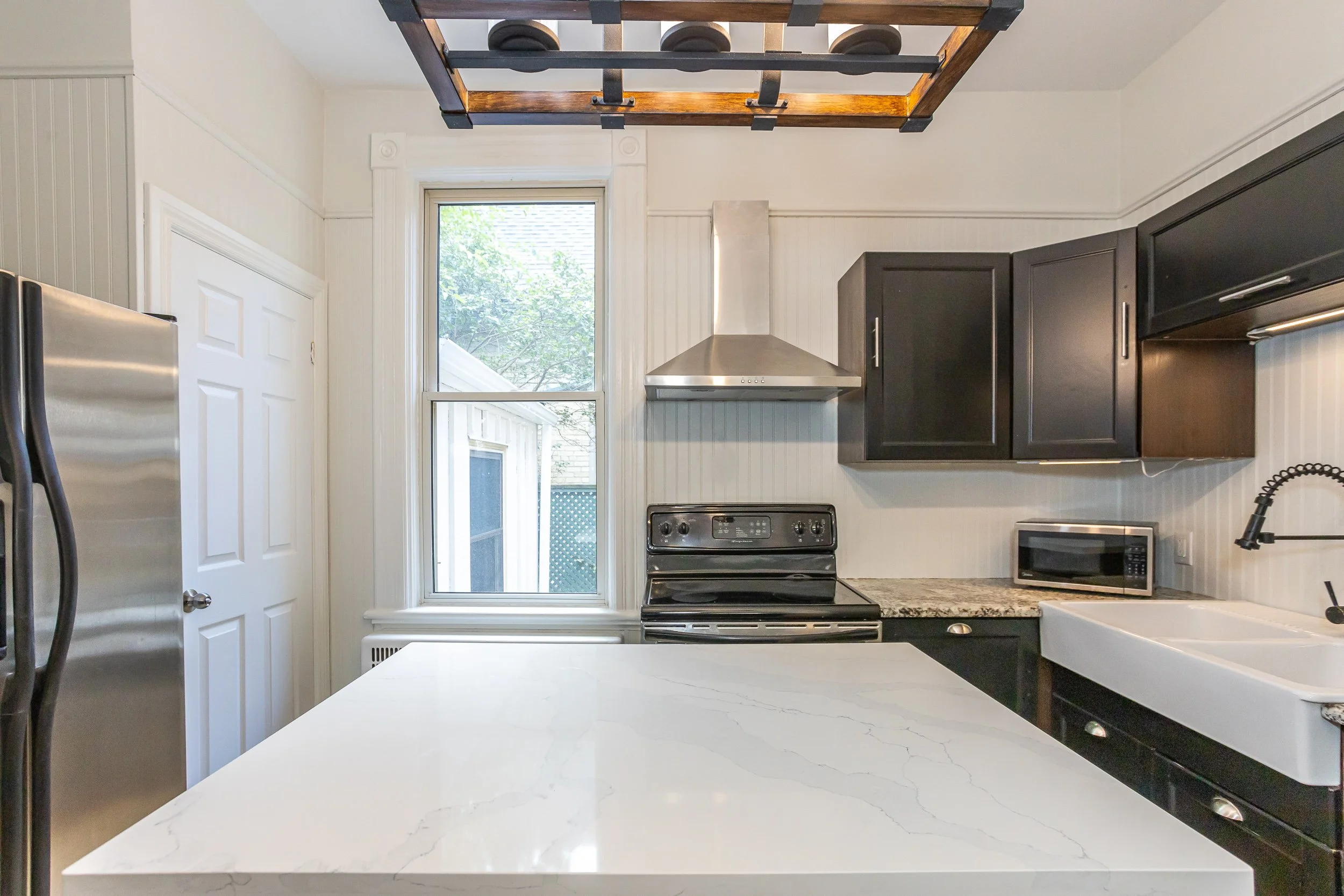 706 Waterloo St-16.jpg