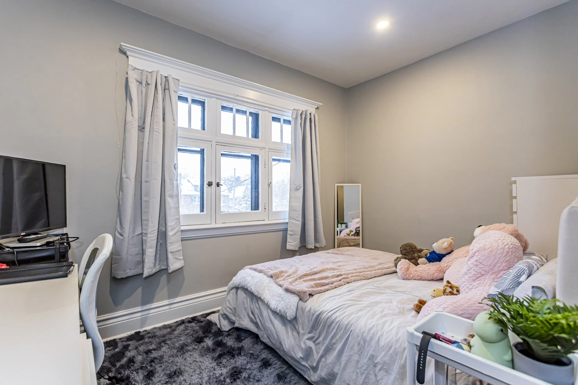 994 Richmond St_29.jpg