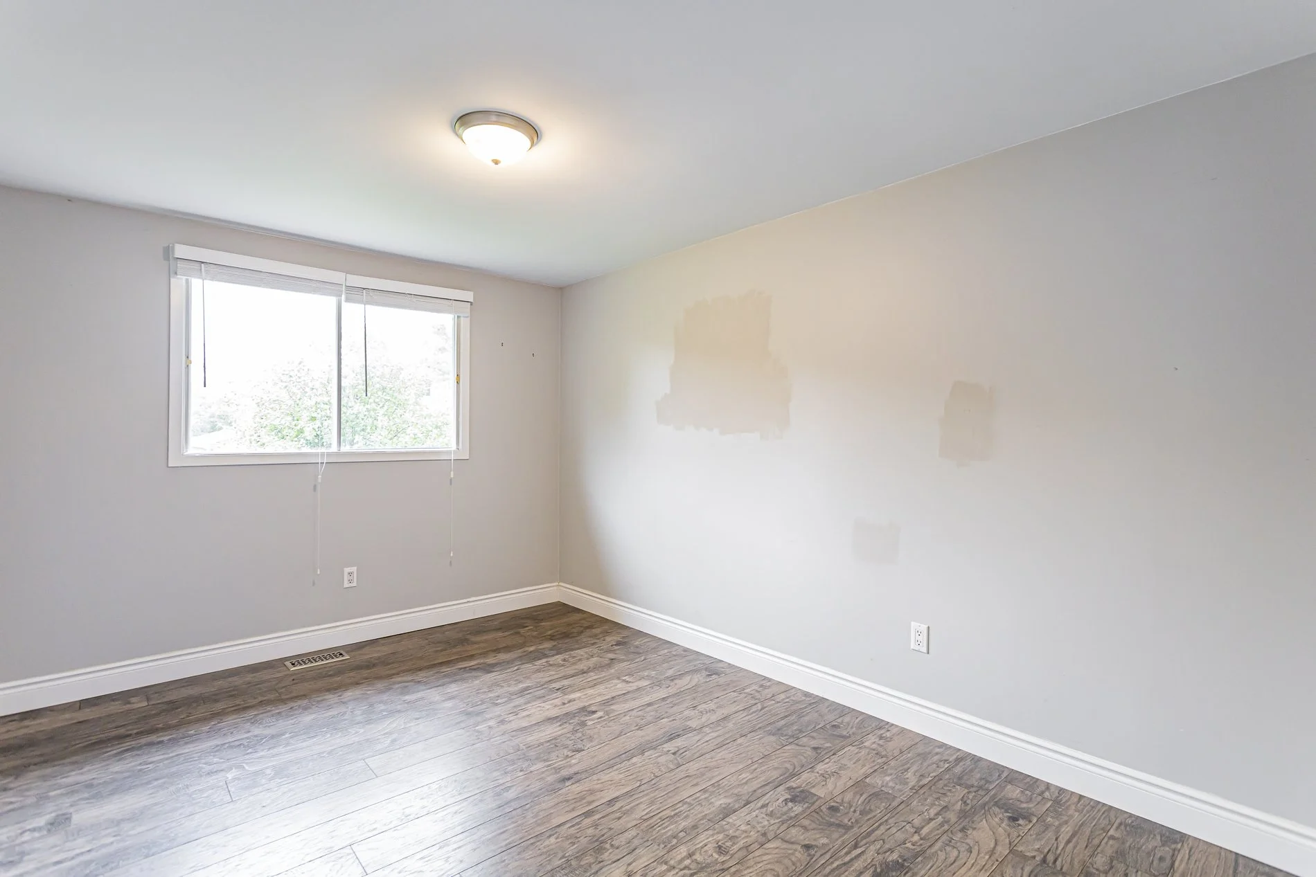 8 Edgemere Crescent_18.jpg