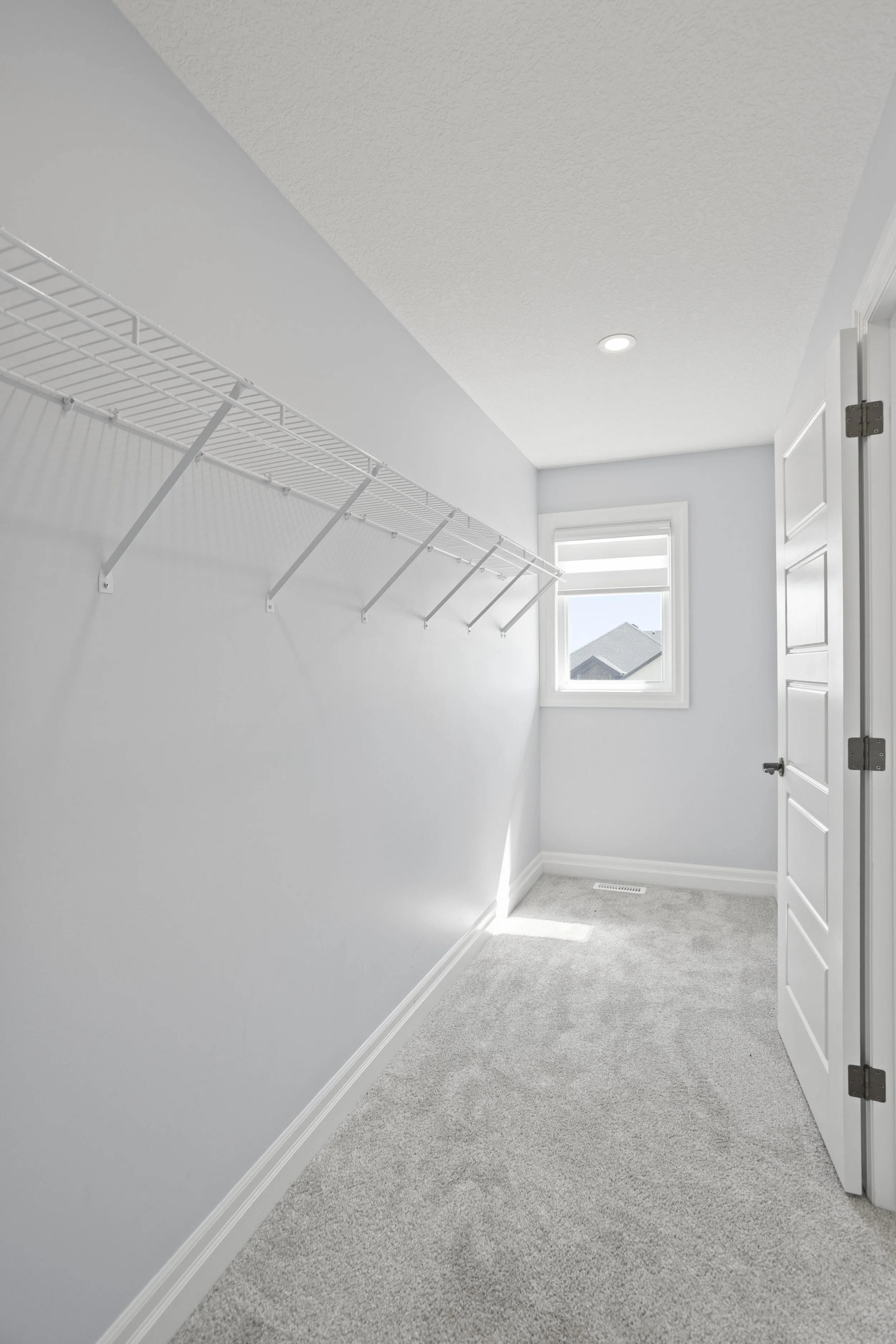 74 Royal Cres -25.JPG