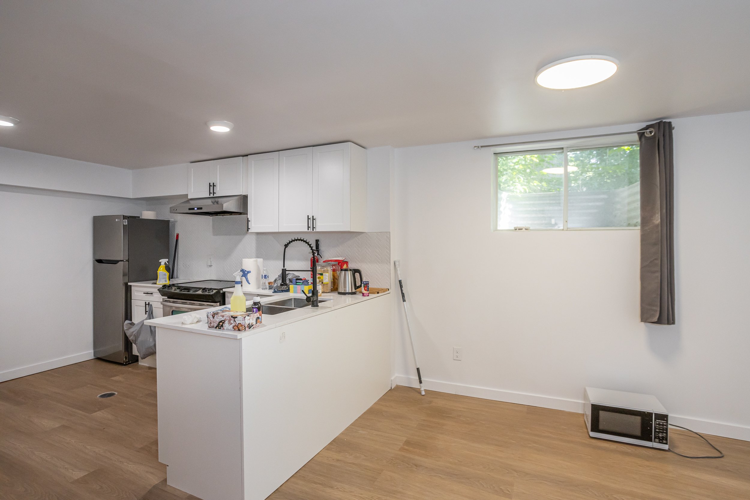 243 Bernard Ave-26.jpg
