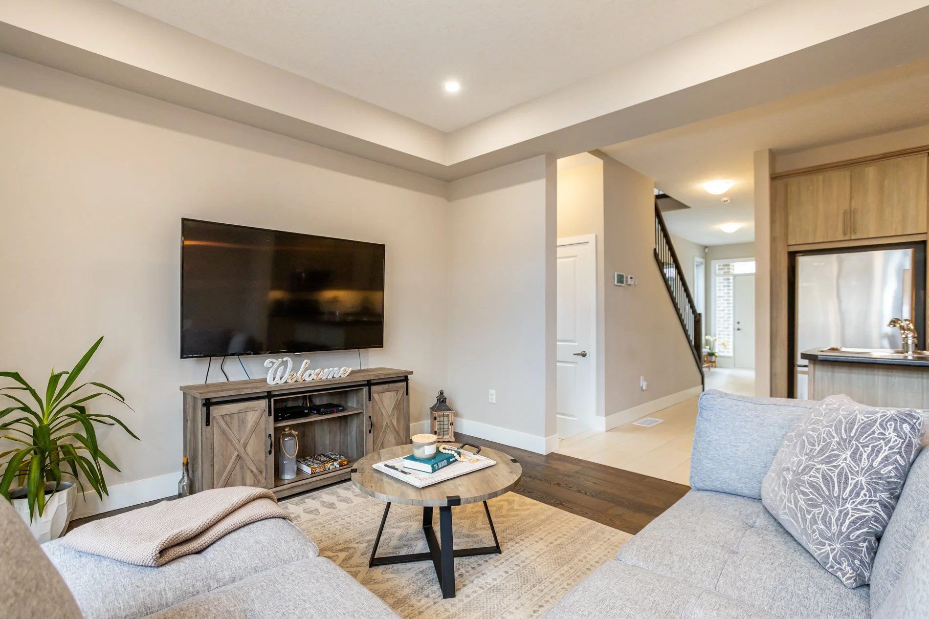 567 Chelton Rd-16.jpg