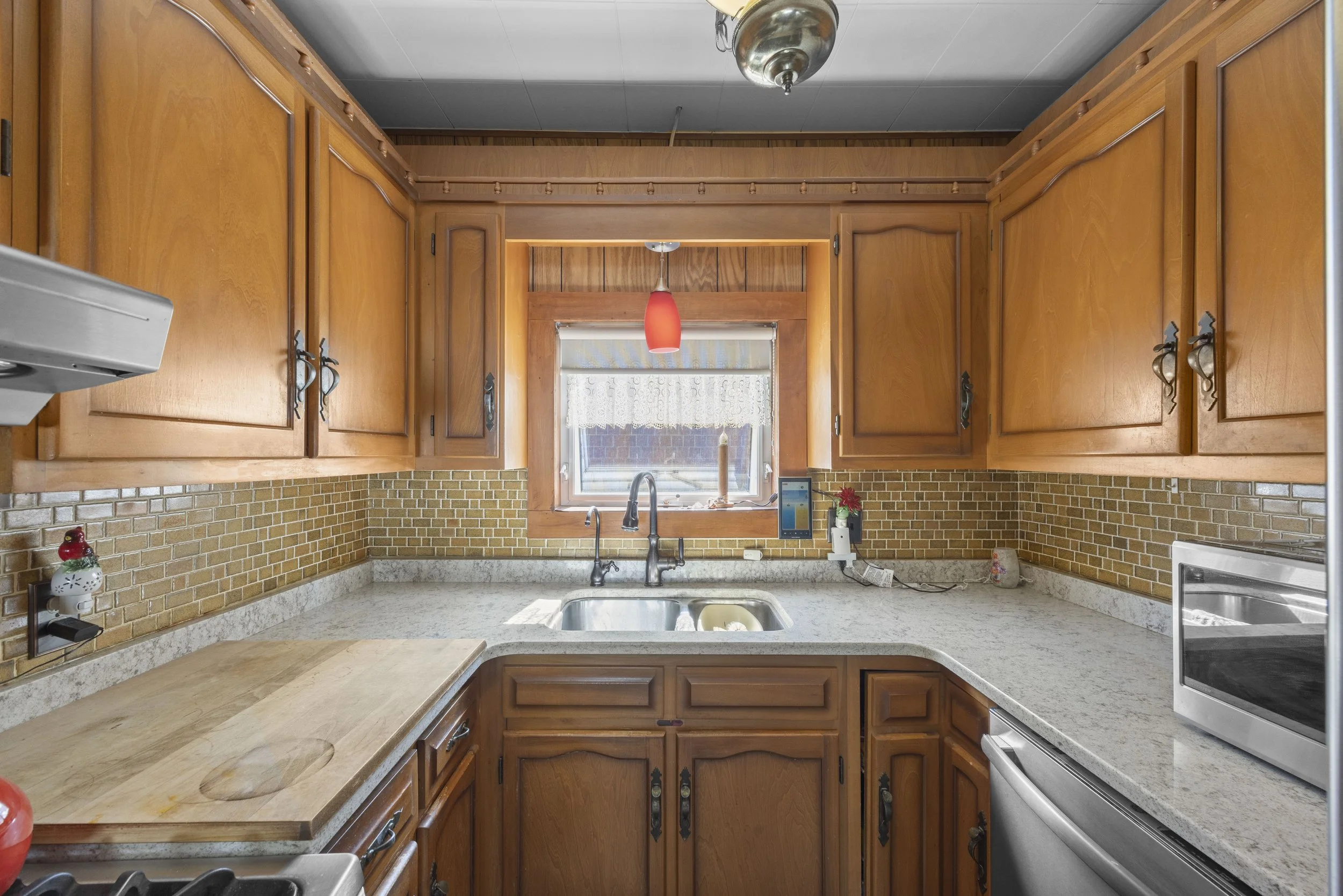 153 Ailsa Craig Main St -11.JPG