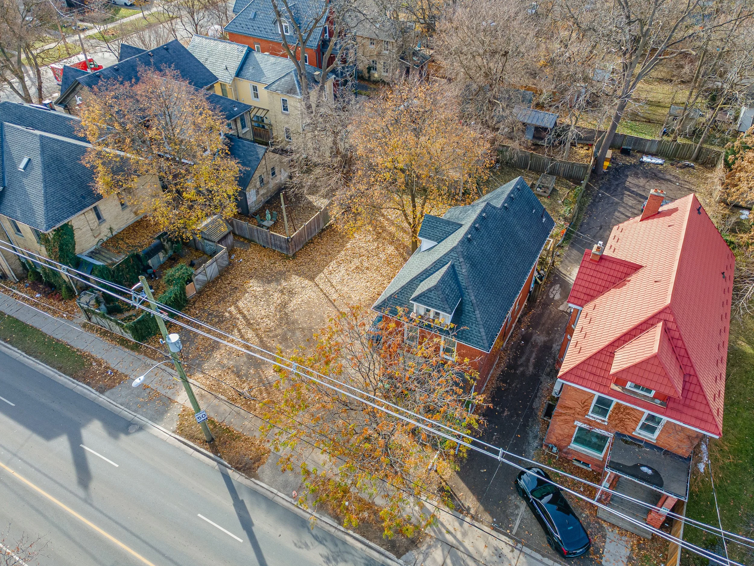 551 Adealide St North -44.jpg