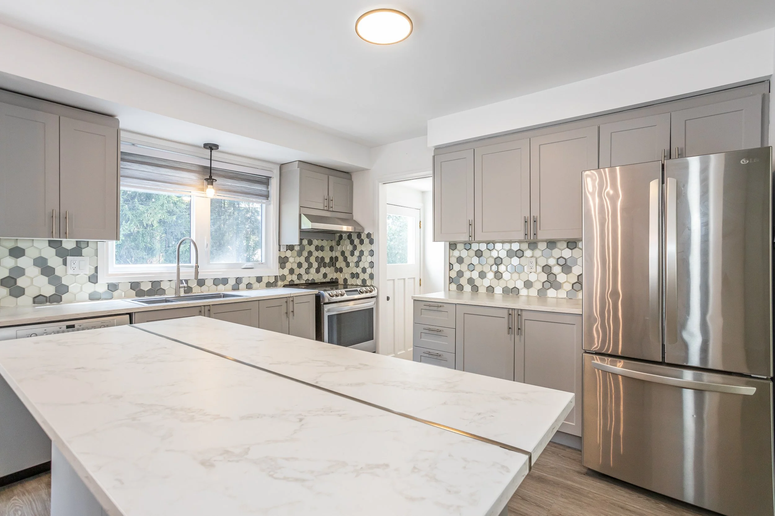 278 Grand View Ave-14.jpg