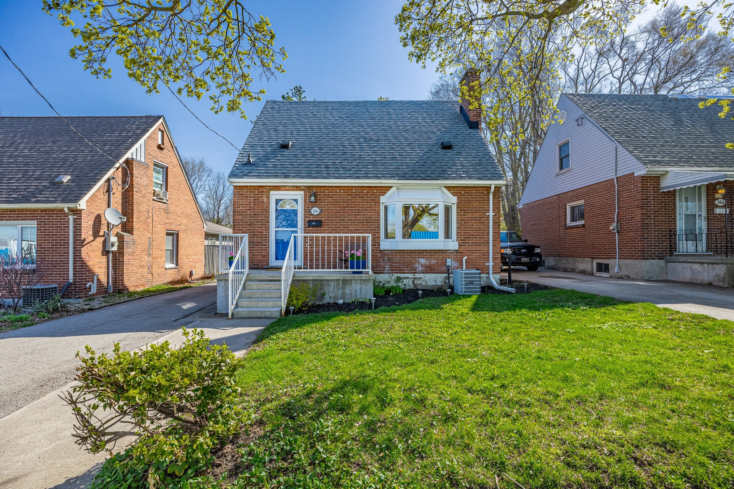 166 Ashland Ave -03.jpg