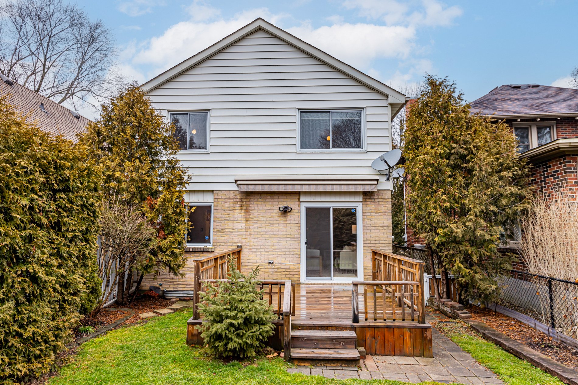 1-231 Windsor Ave-36.jpg