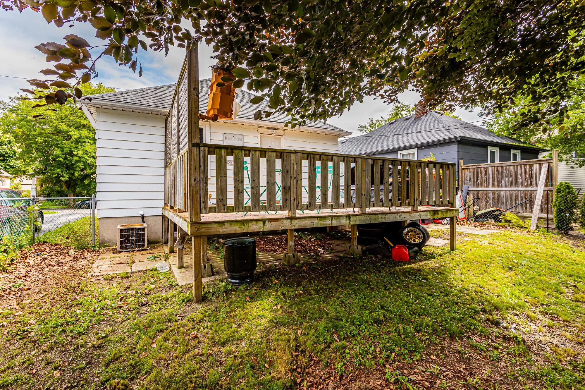 408 Salisbury-37.jpg