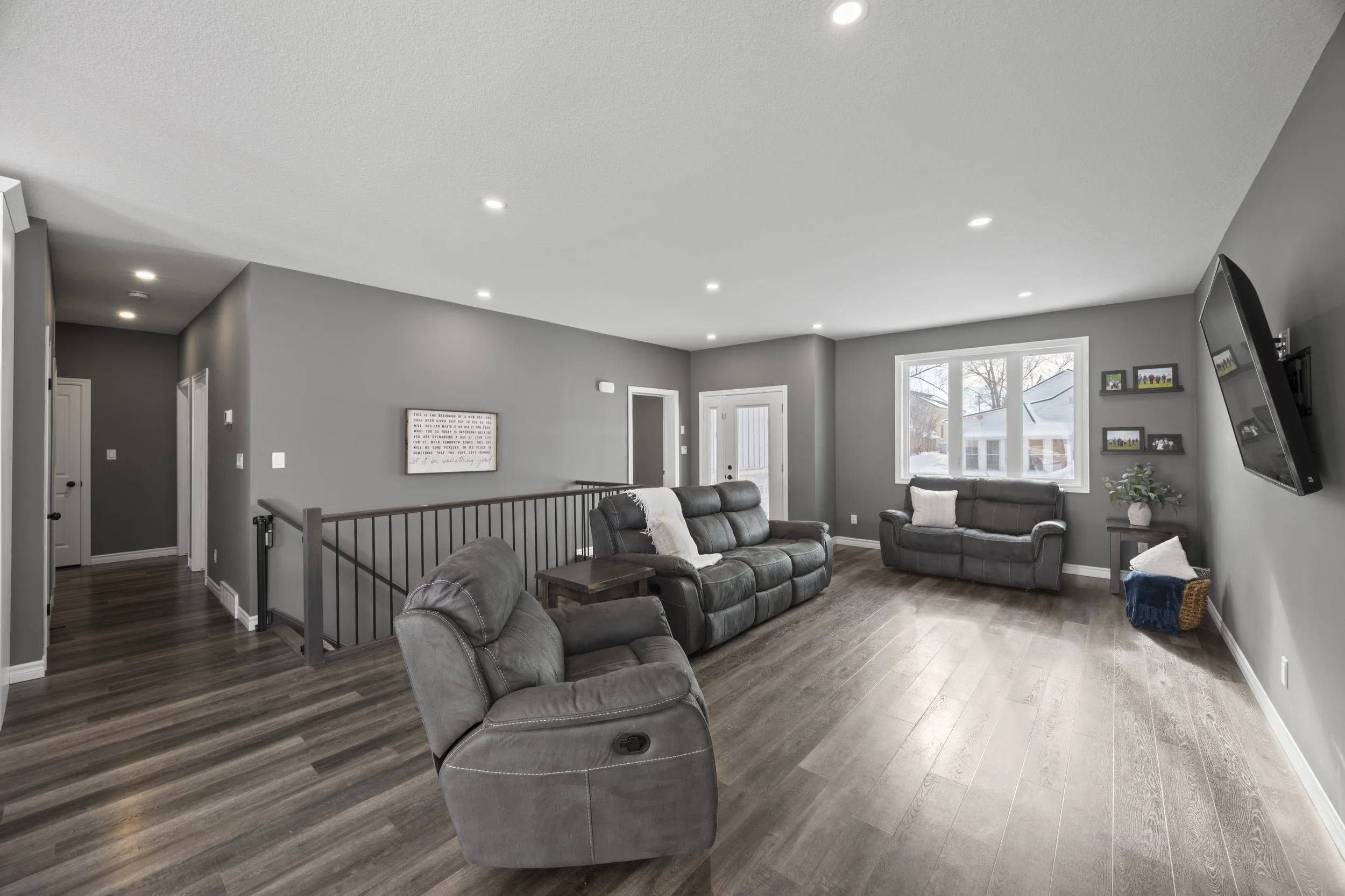 21 Middle St -12.JPG