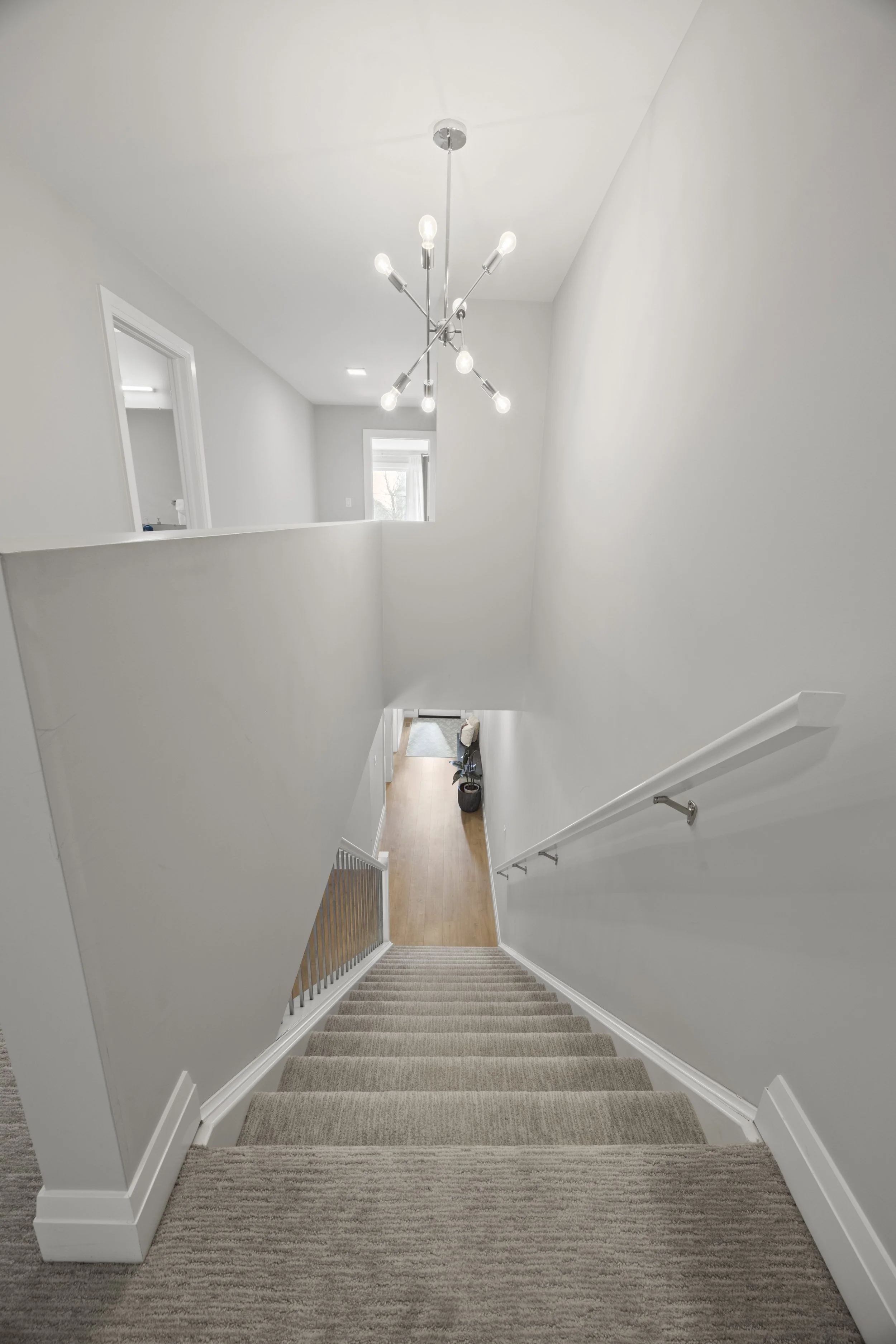 1-176 King St -23.JPG