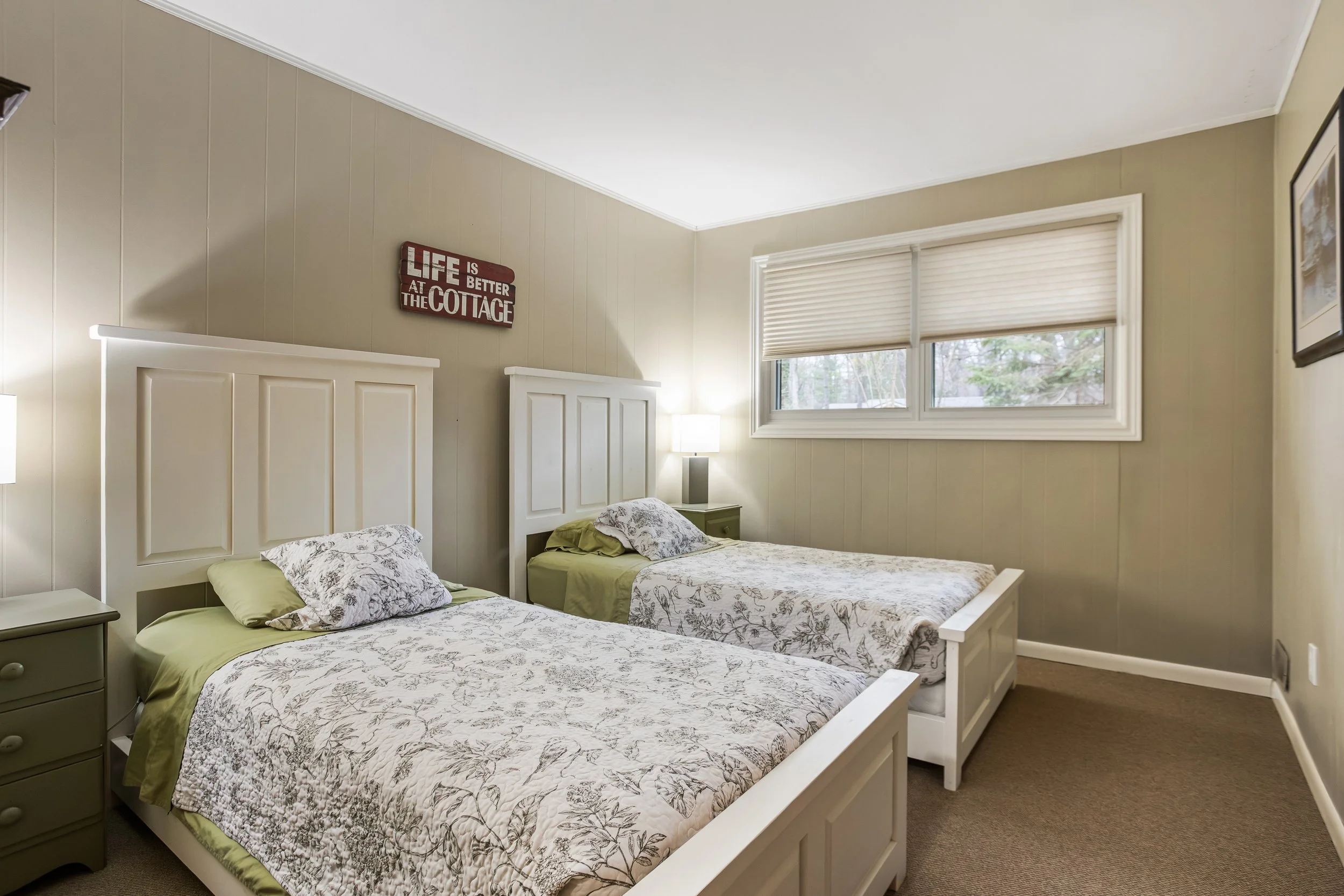 10405 Brewster Blvd-23.jpg