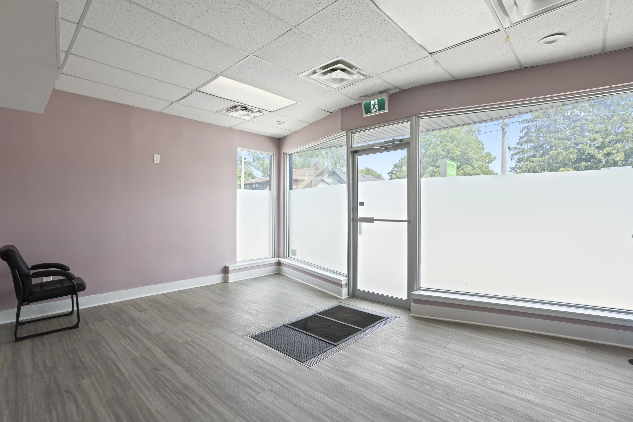 315 Warrencliffe Rd -02.jpg