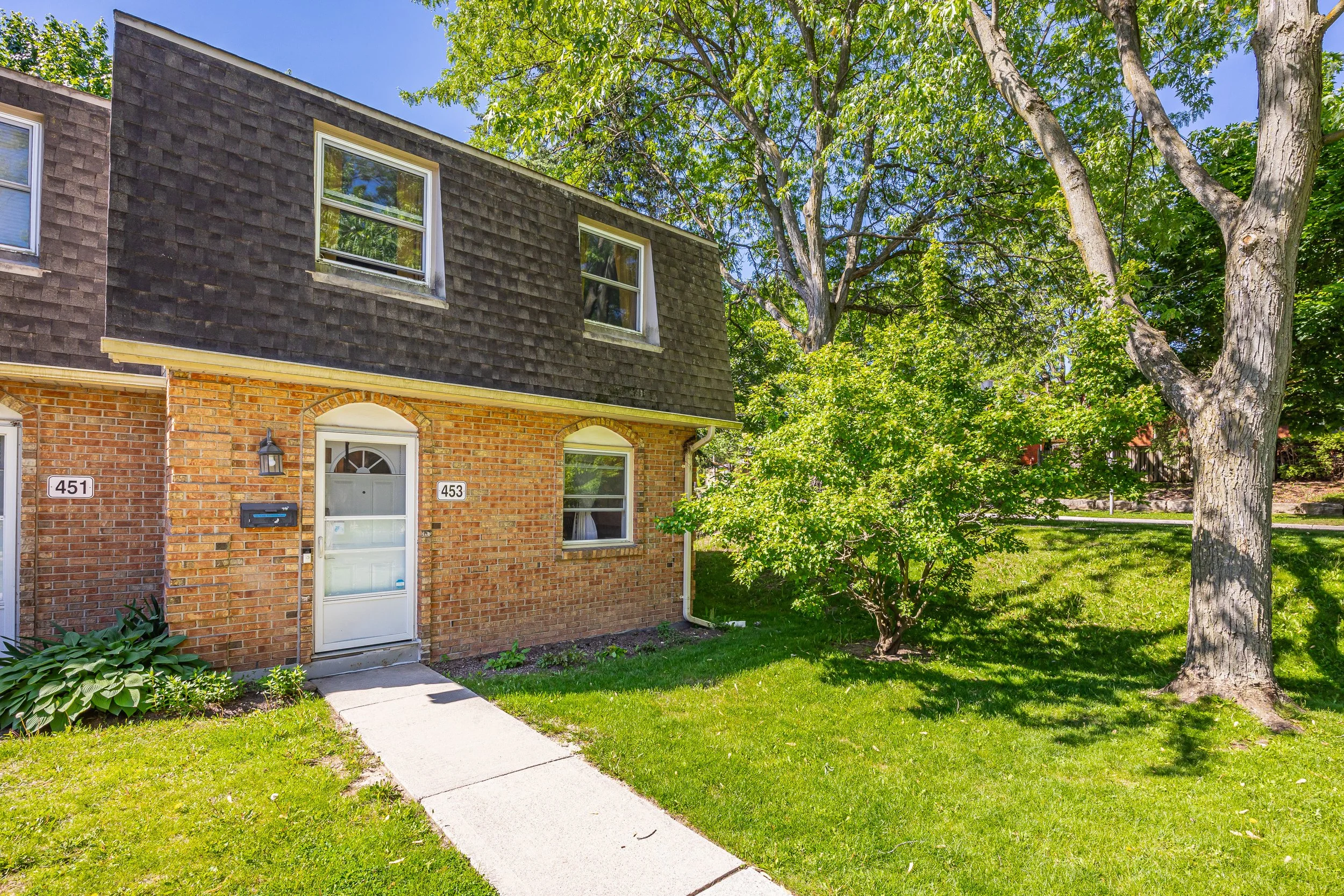 453 Wilkins St -02.jpg