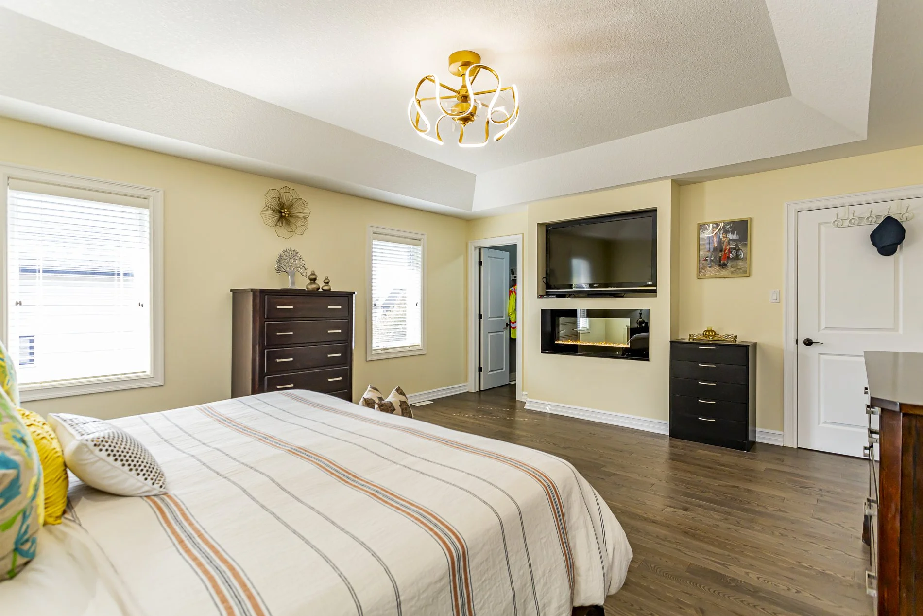 6645 Upper Canada Crossing_27.jpg