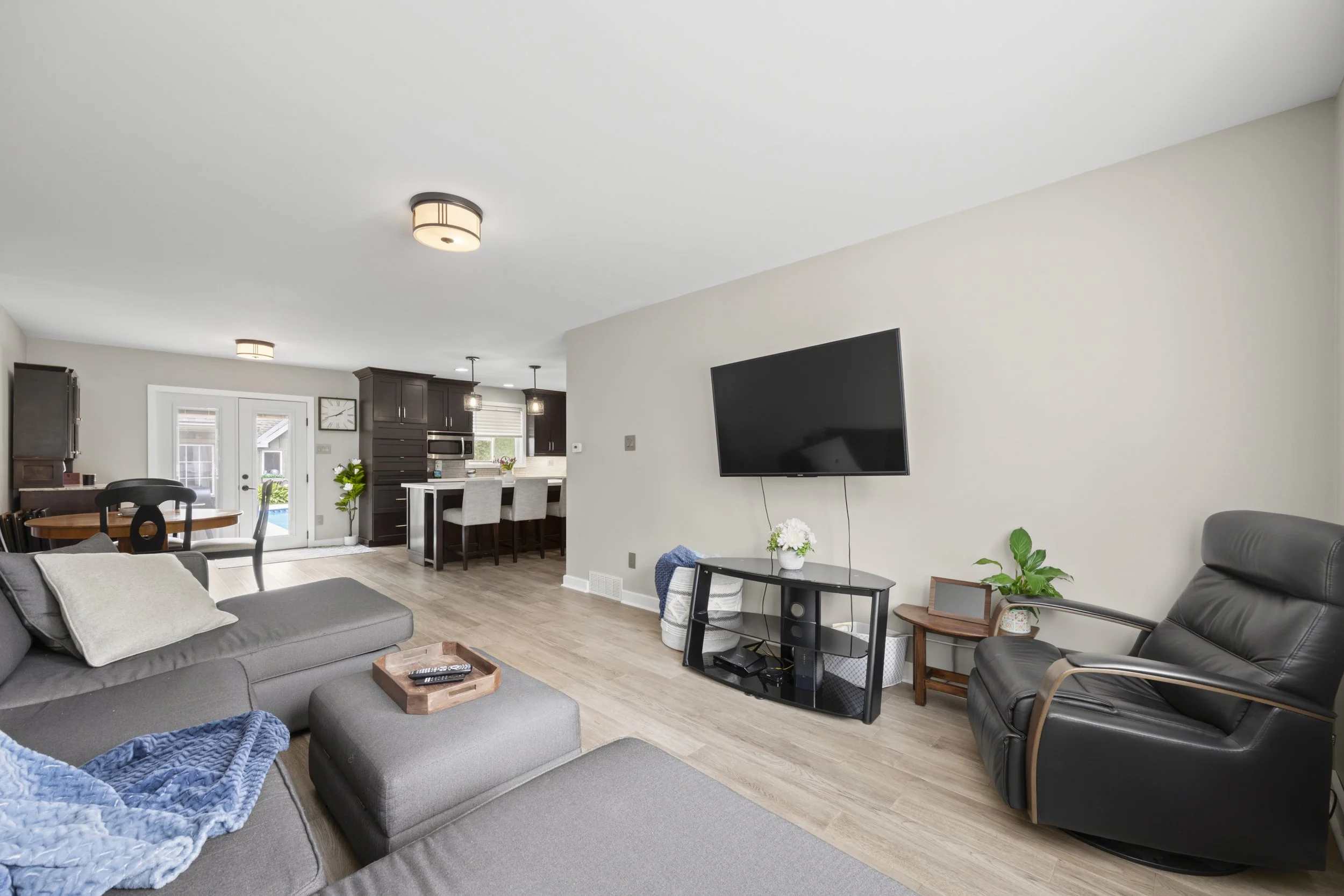 43 Meredith Dr -14.JPG
