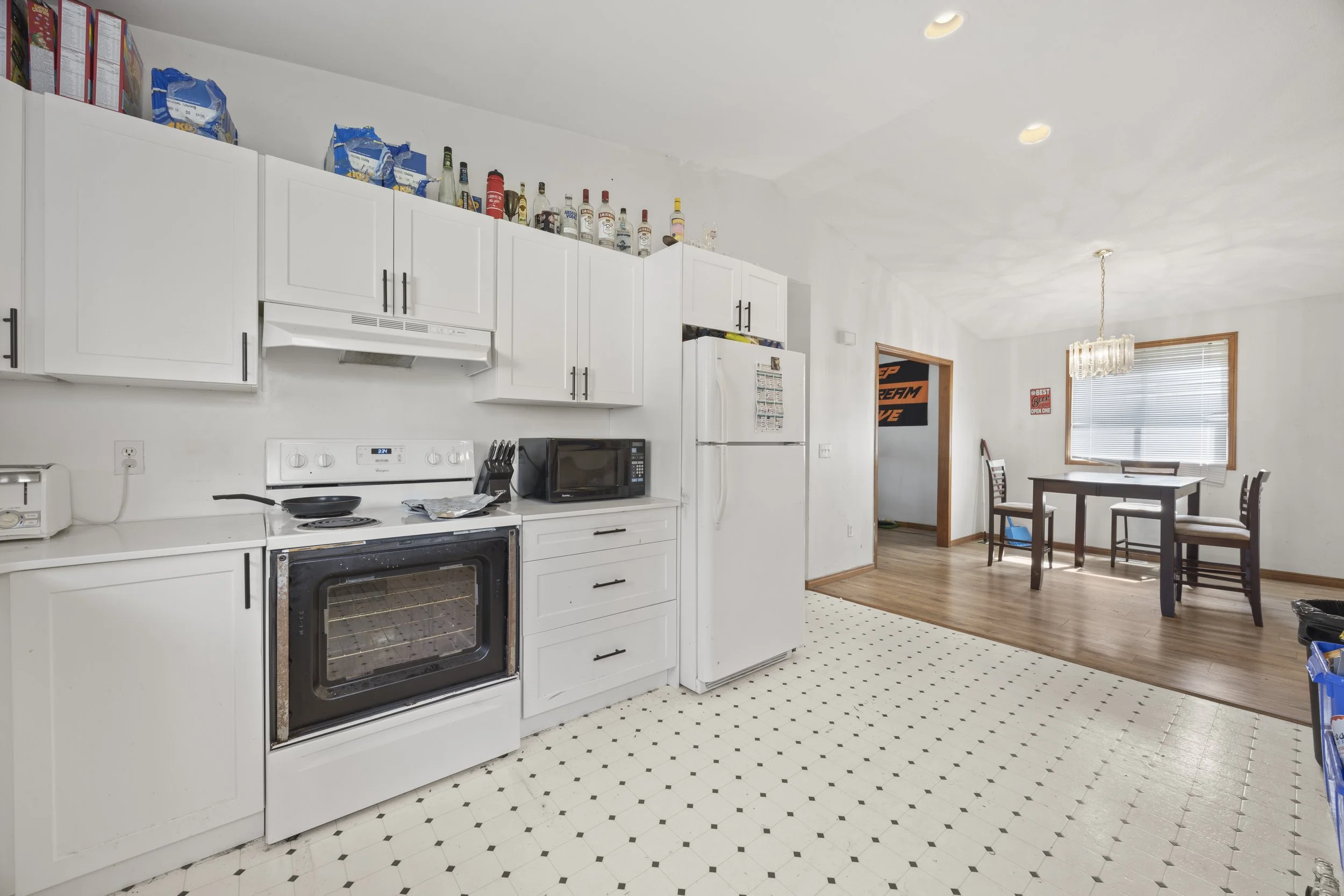 351 Fleming Dr -19.JPG