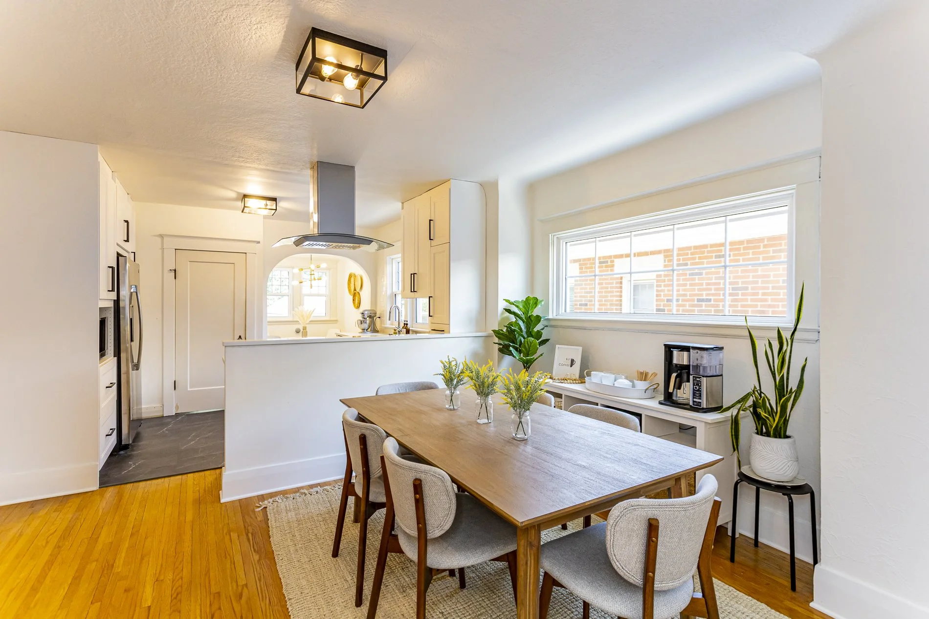 668 Emery St_15.jpg