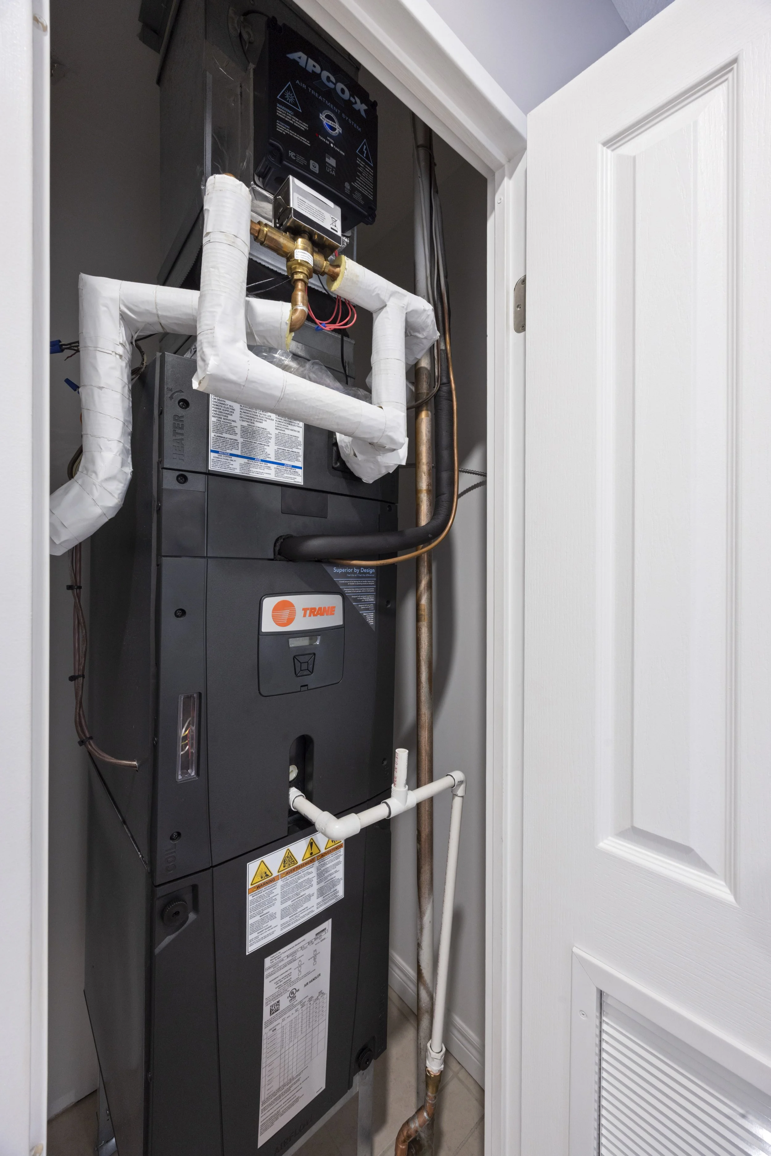 1104-353 Commissioners Rd W -38.JPG