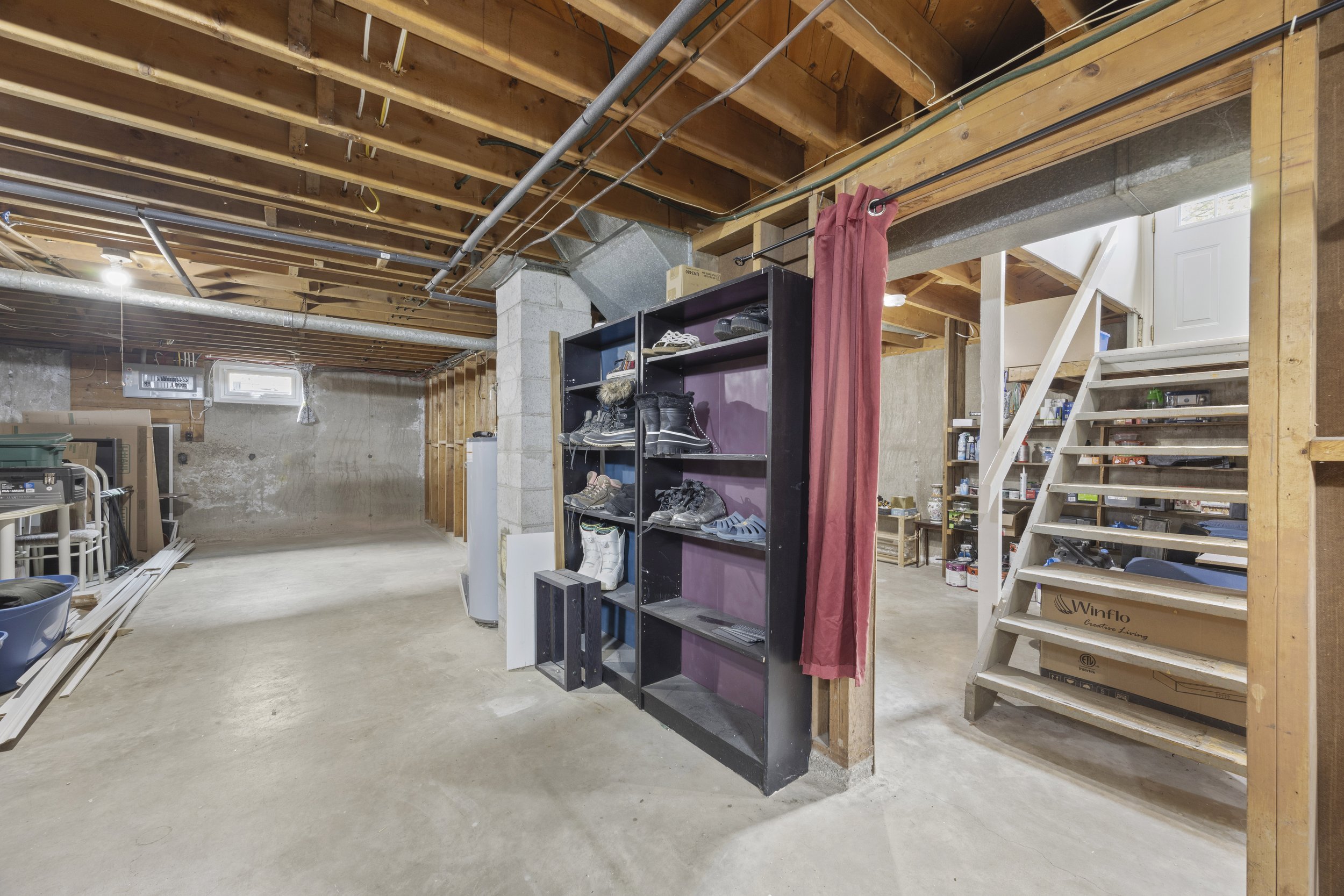 219 Burnside Dr -33.JPG