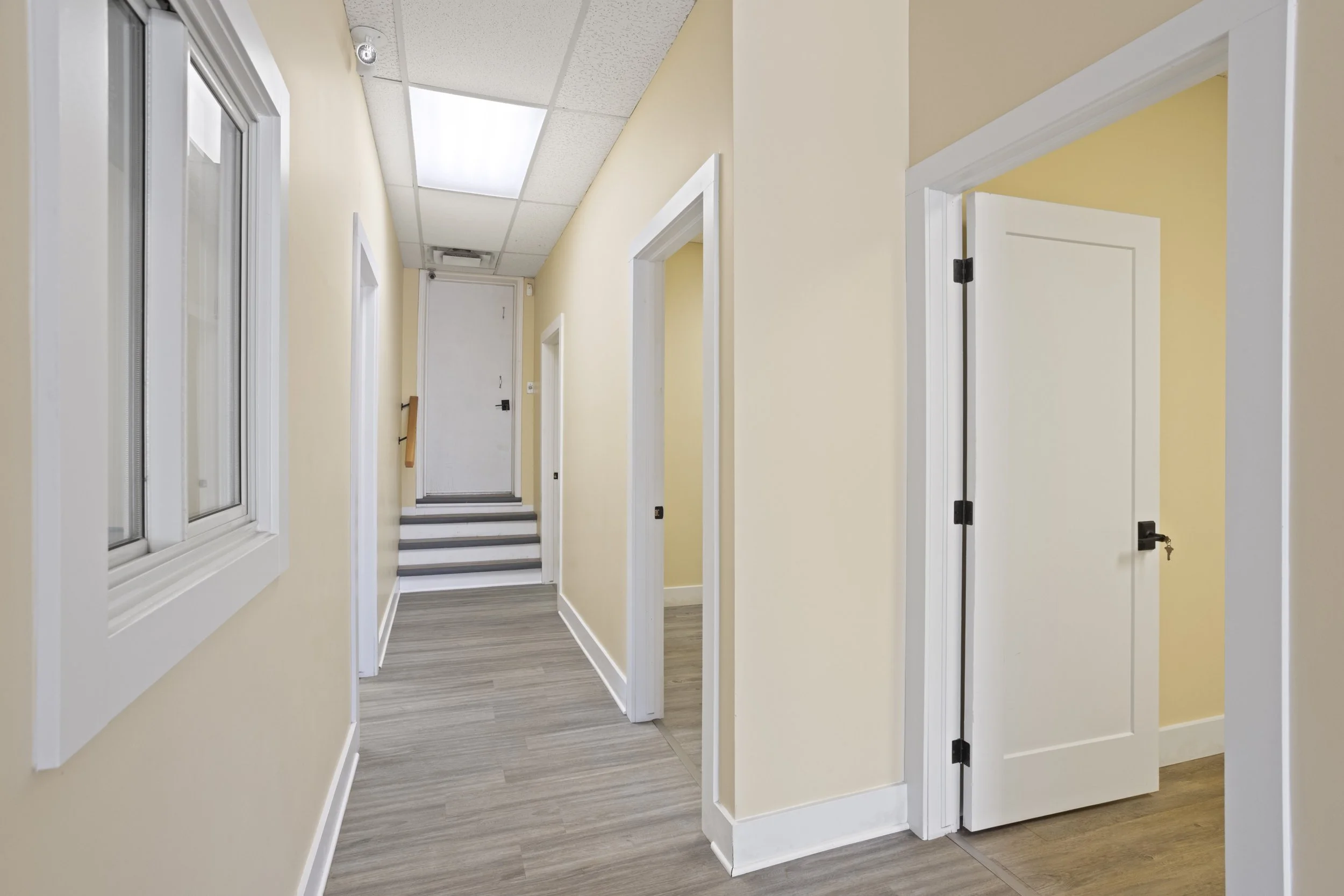 315 Warrencliffe Rd -07.jpg