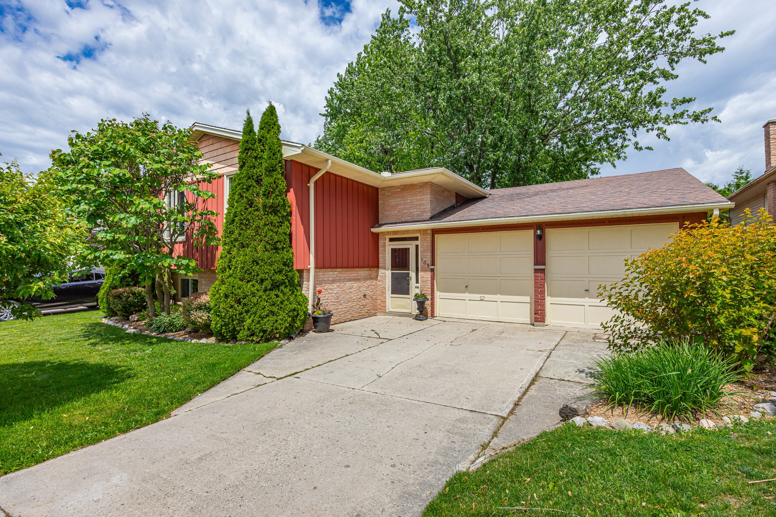 109 Willow Ave -01.jpg
