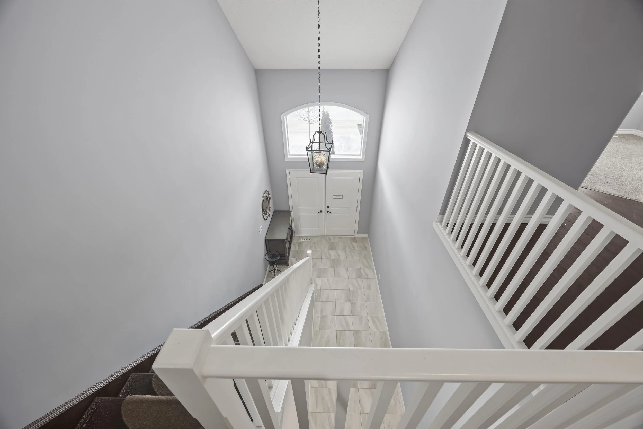 471 Sophia Cres -07.JPG