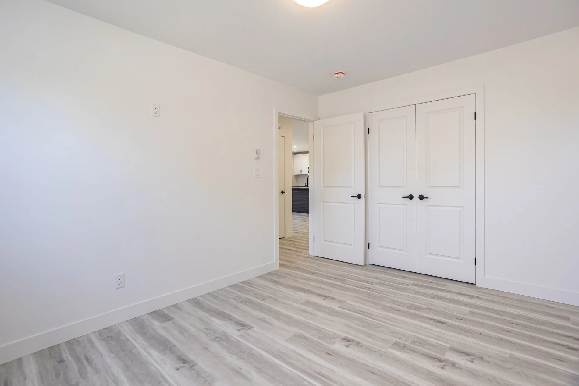 285 William St - Unit 4_12.JPG