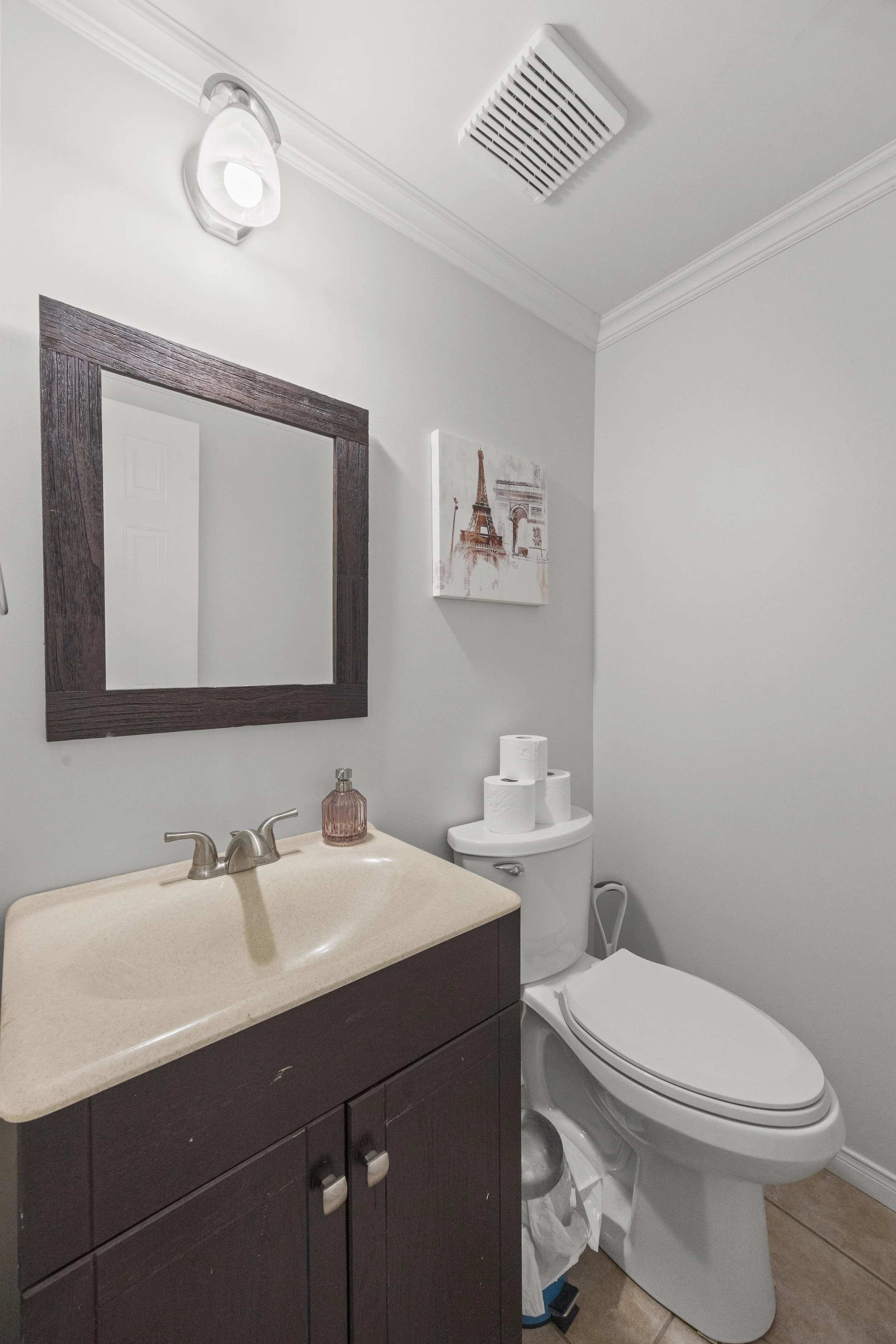 25-9 Ailsa Place-22.JPG