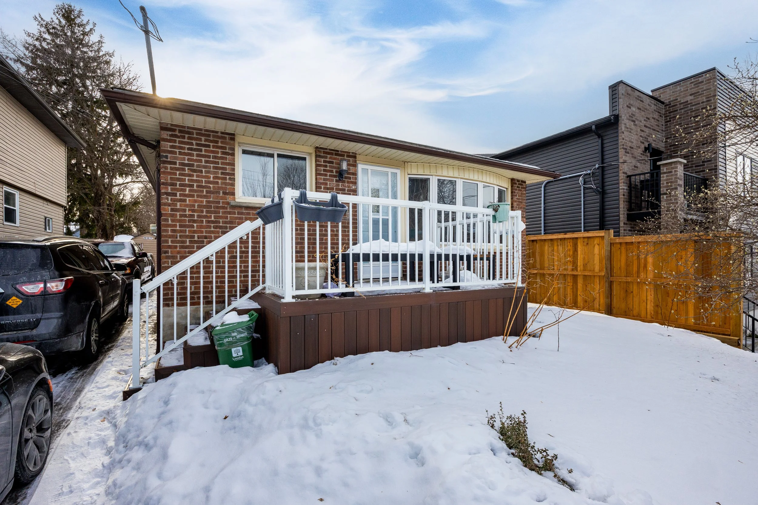 329 Thompson Rd -02.jpg