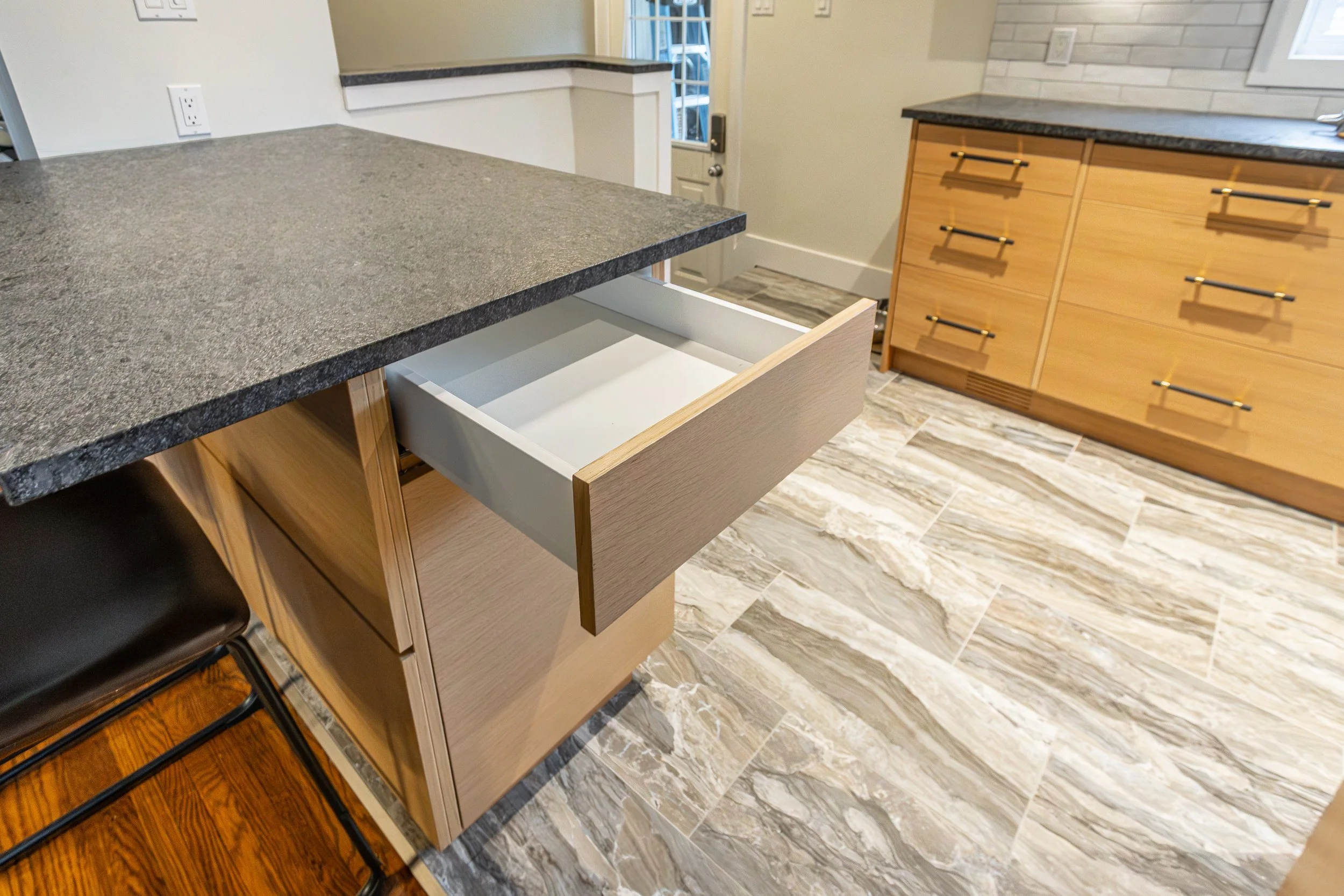 7017 Beattie St-24.jpg