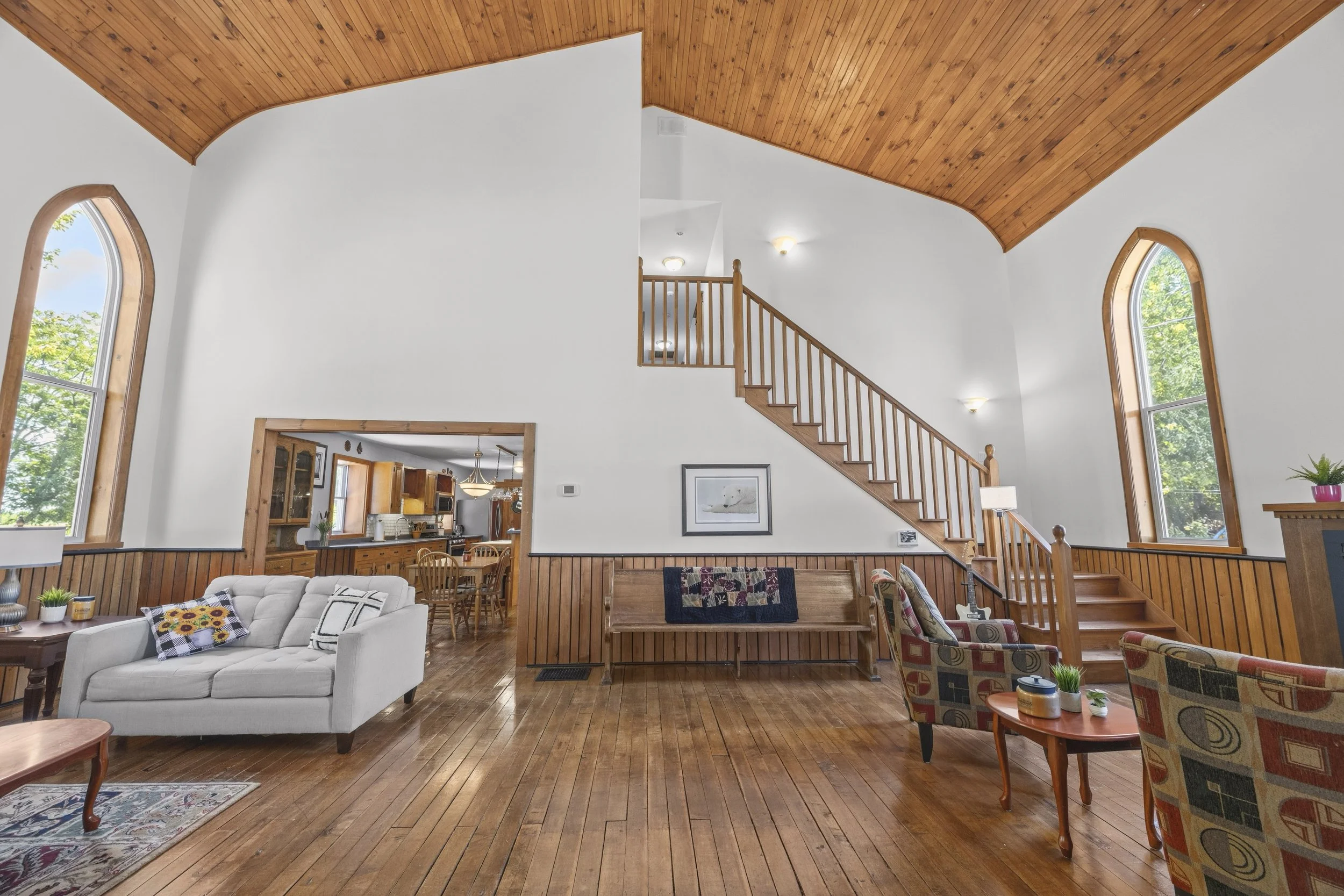 3229 Mcgillivray Dr -09.JPG