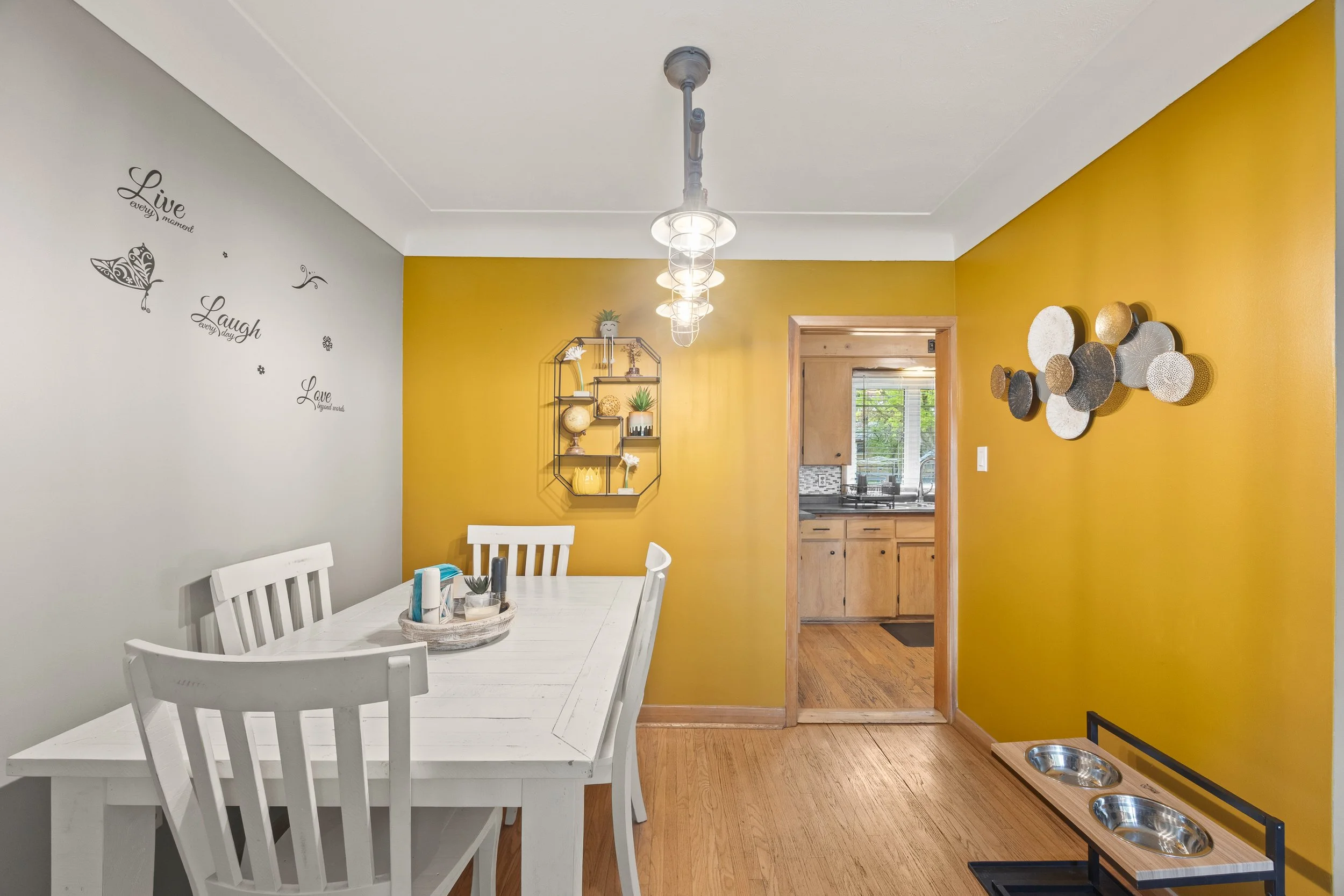 58 Centre Cres-14.jpg