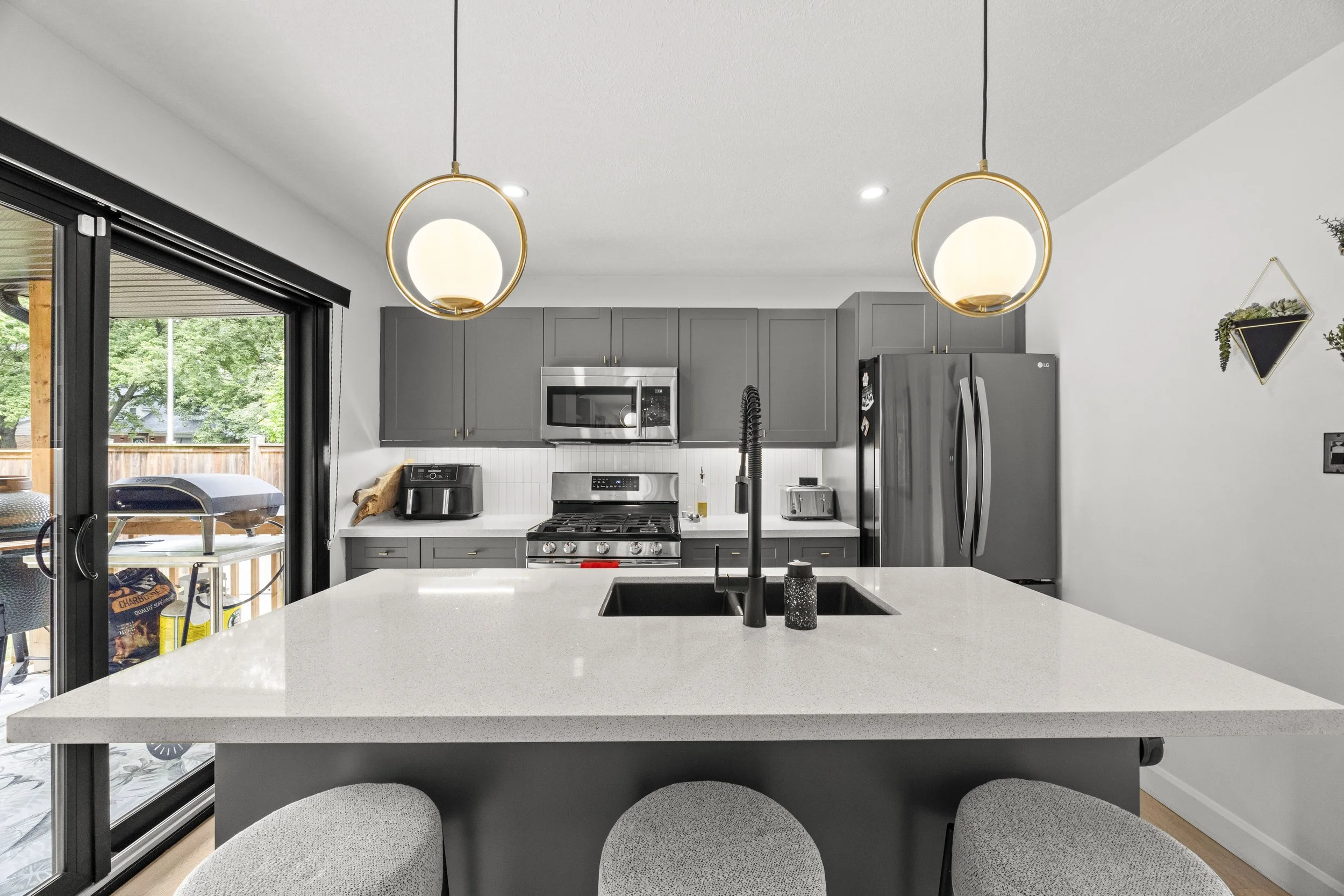 167 Paul St -18.JPG