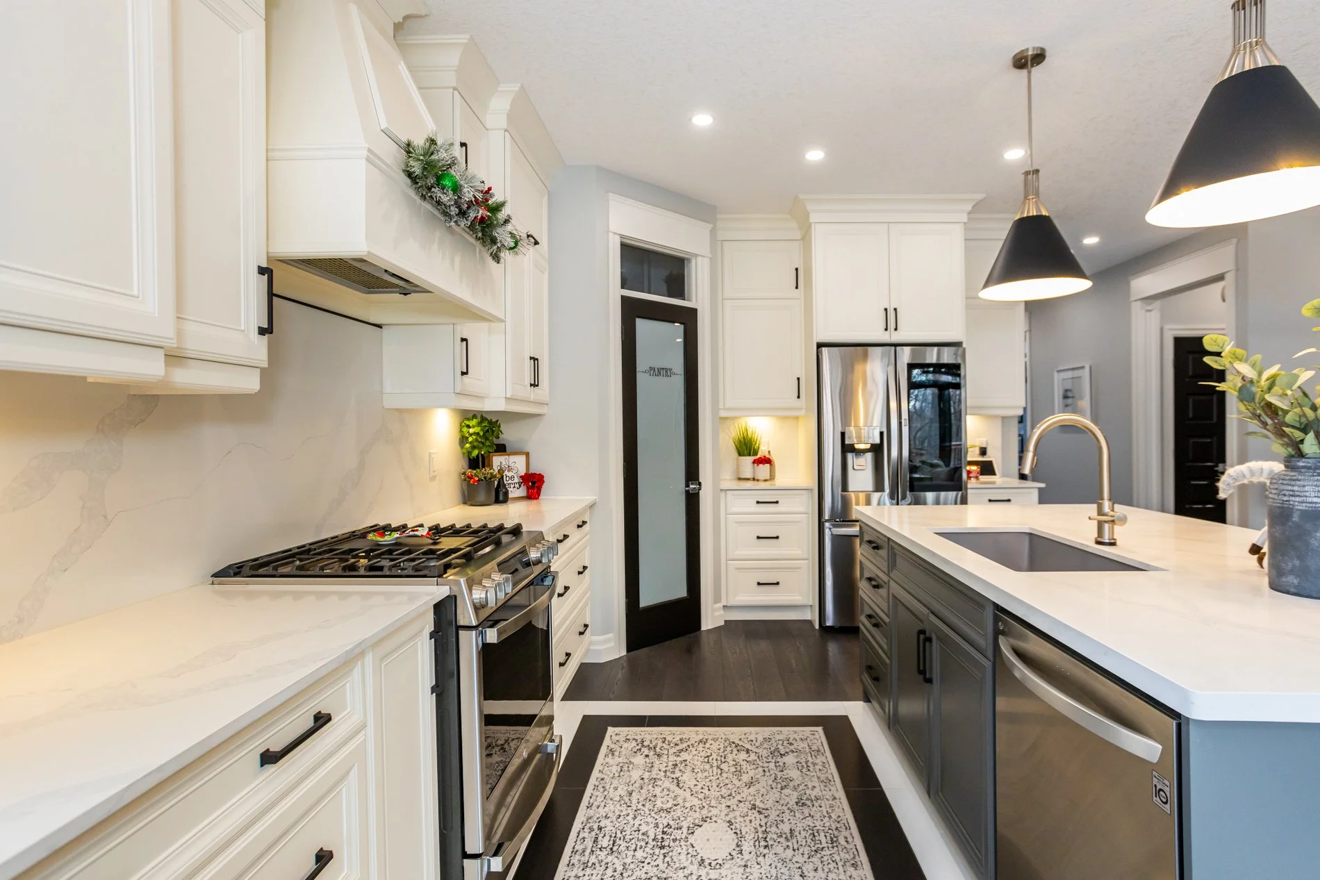 73 Ashby Cres-14.jpg