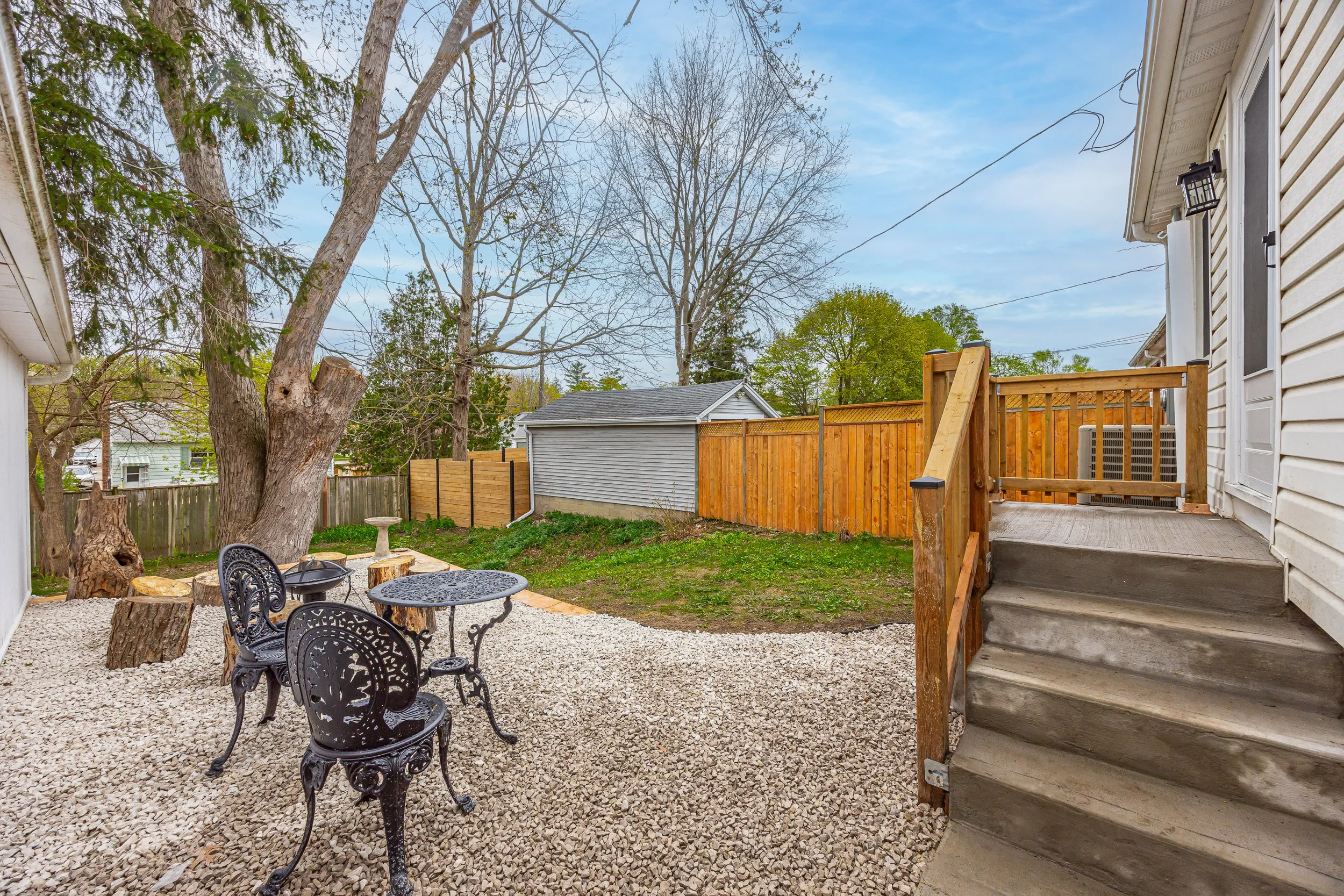 1326 Brydges St -37.jpg