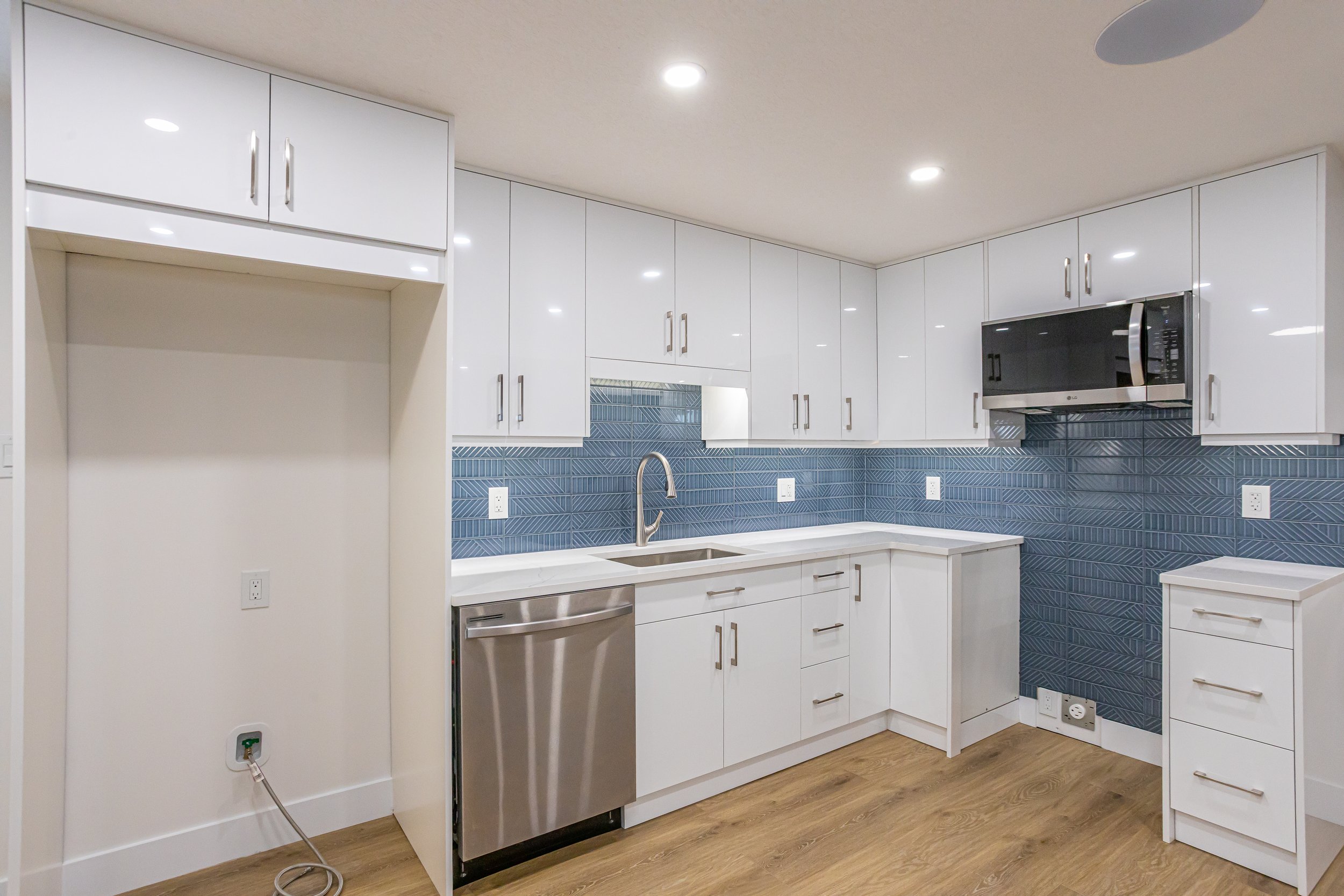 3359 Regiment Rd-5.jpg