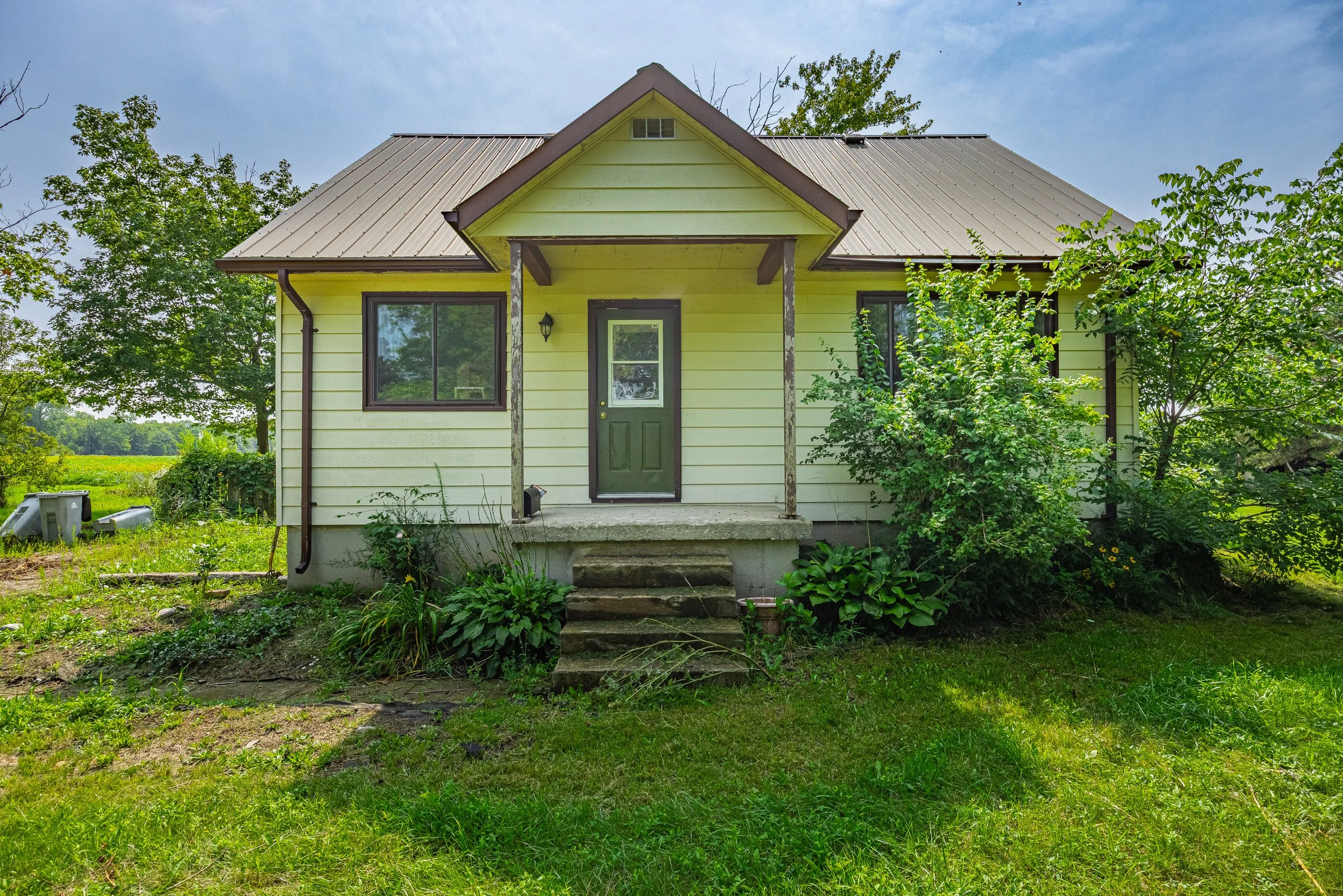 10207 Ivan Dr -01.jpg