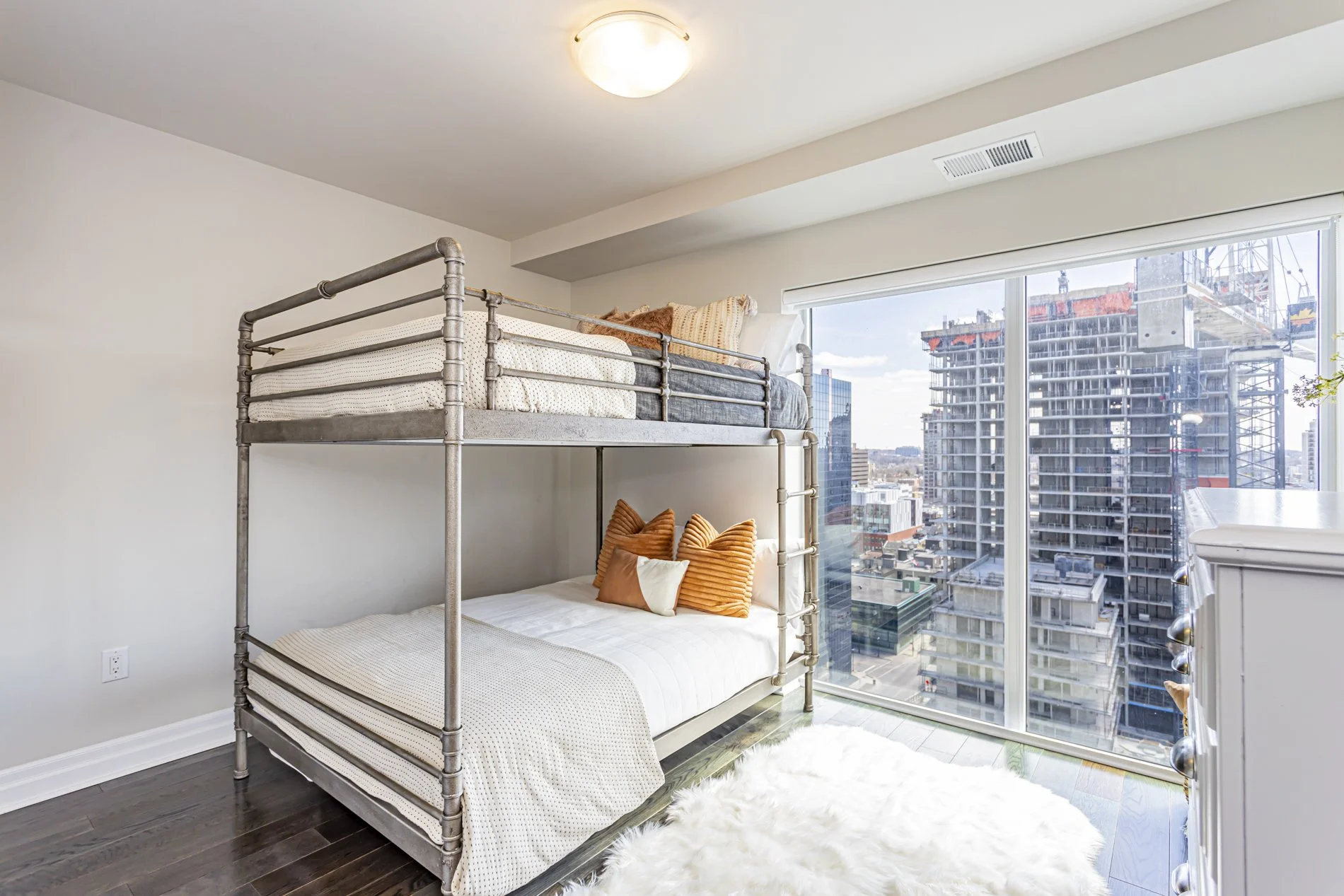 1709-505 Talbot St_28.jpg