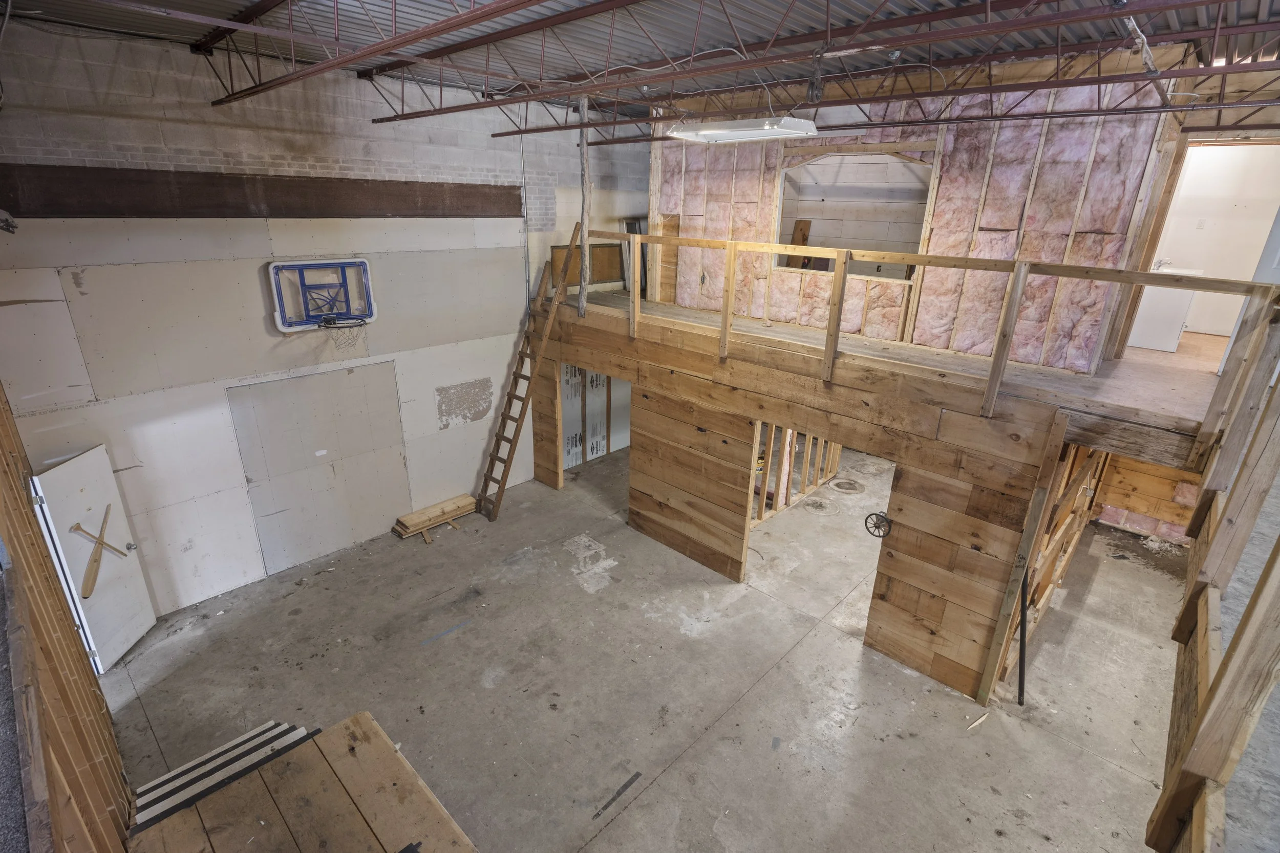 7024 Kilbourne Rd -15.JPG