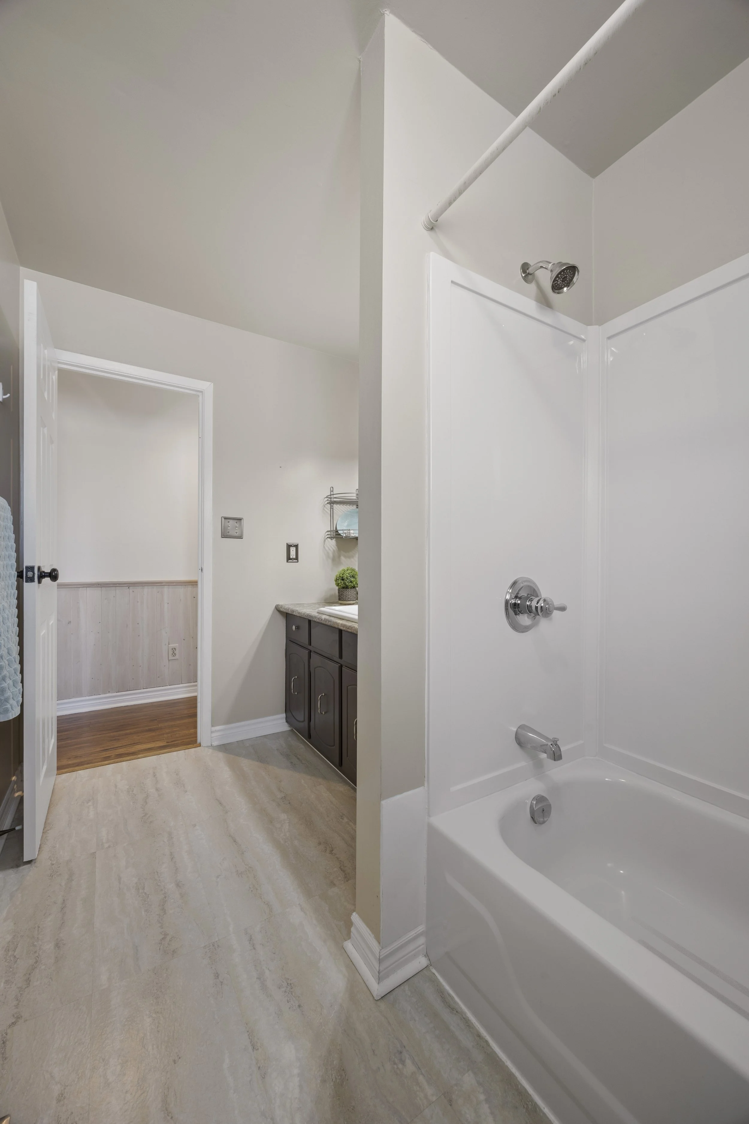 8 East Williams St -25.JPG