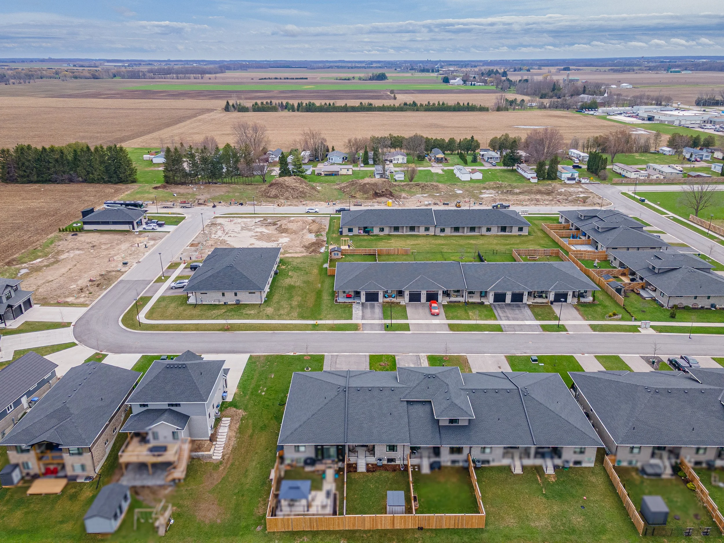 100 Rowe Ave -44.jpg