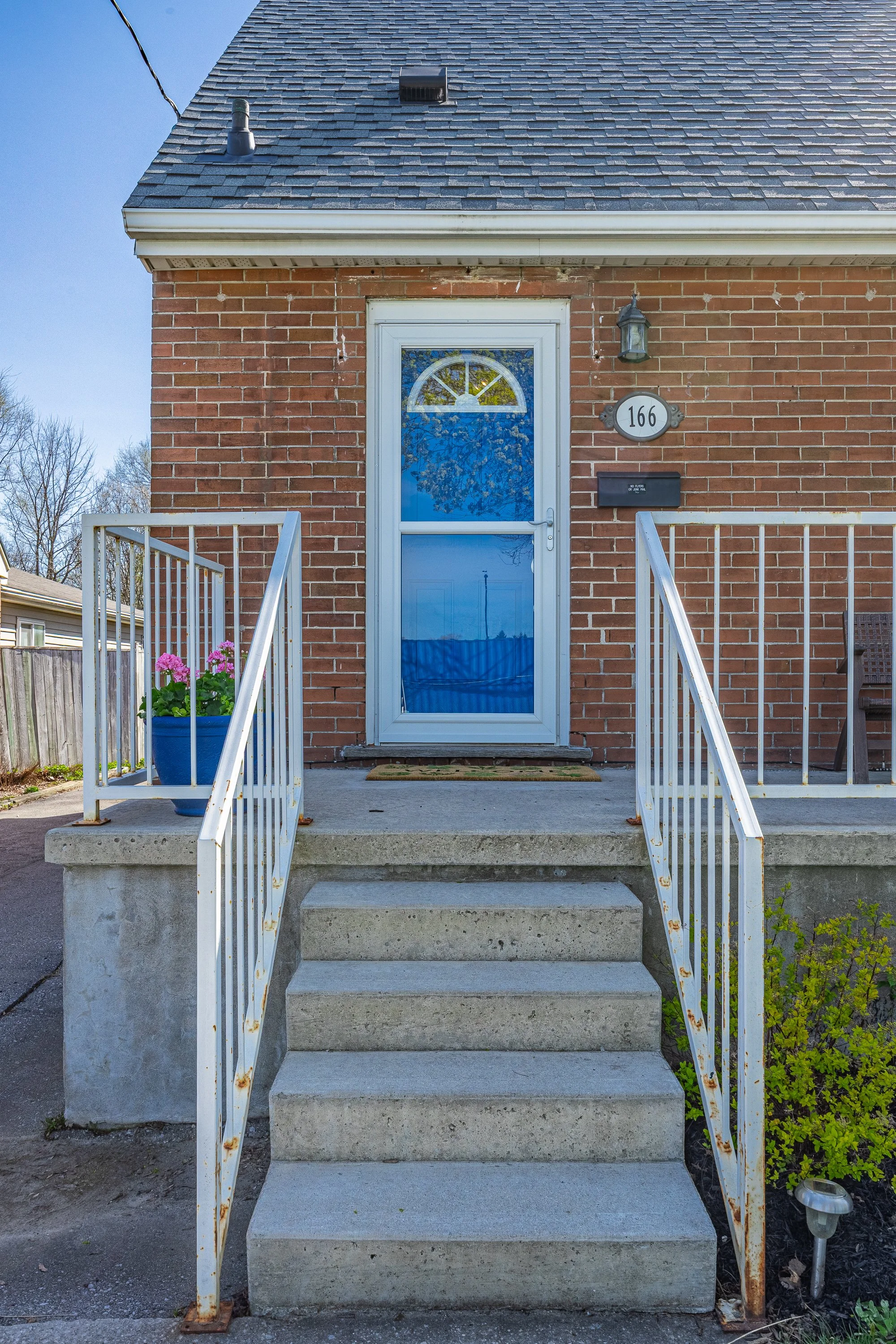 166 Ashland Ave -07.jpg