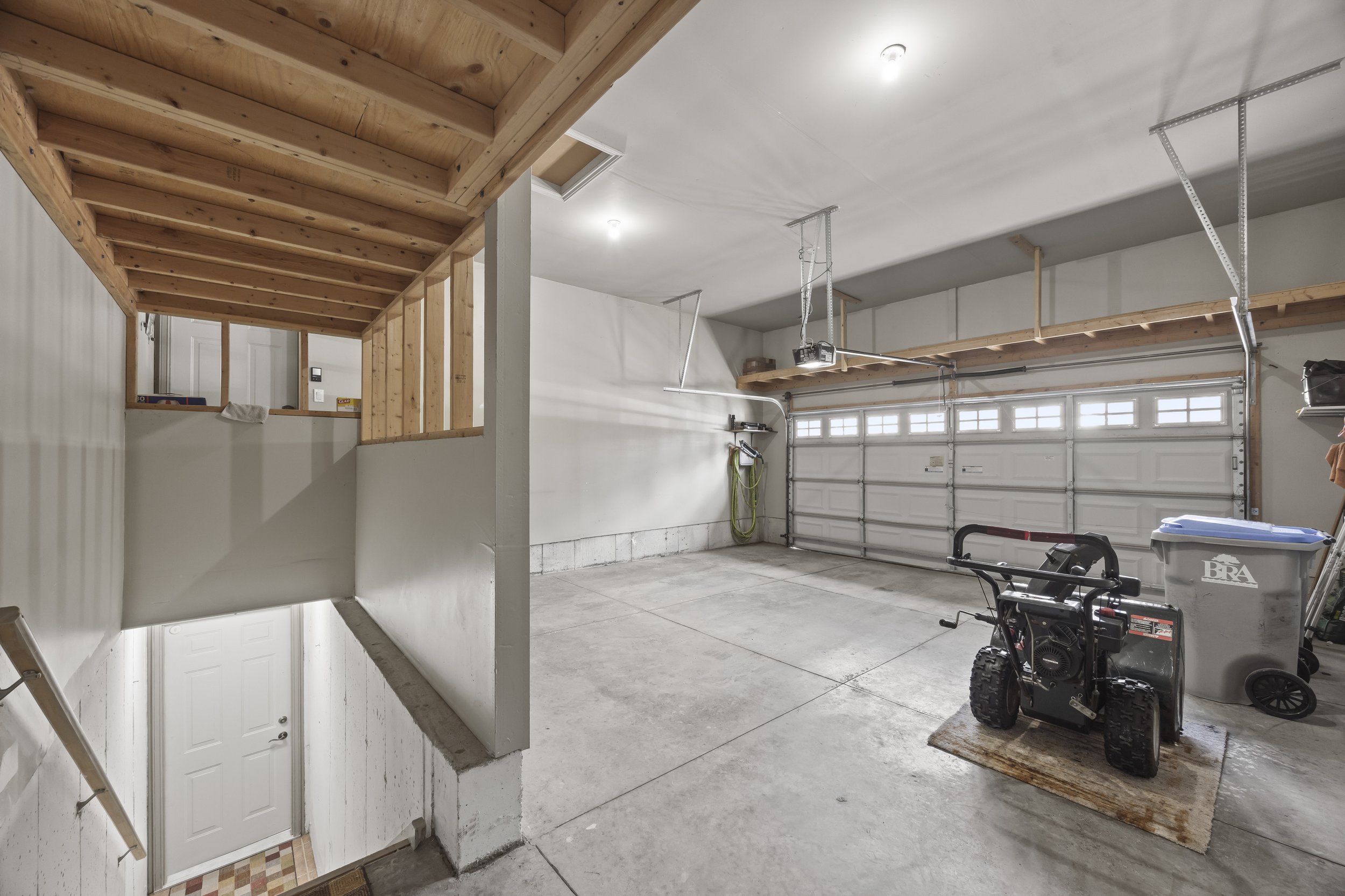 10159 Meadowlily Cres -41.JPG